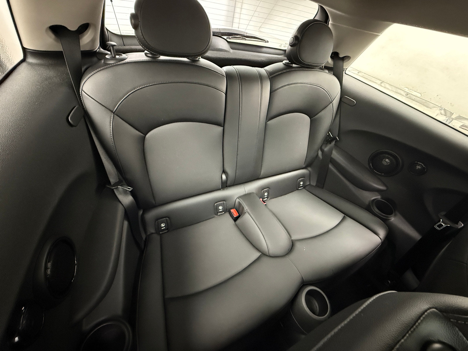 Thumbnail: 2017 MINI Cooper Hardtop - 5