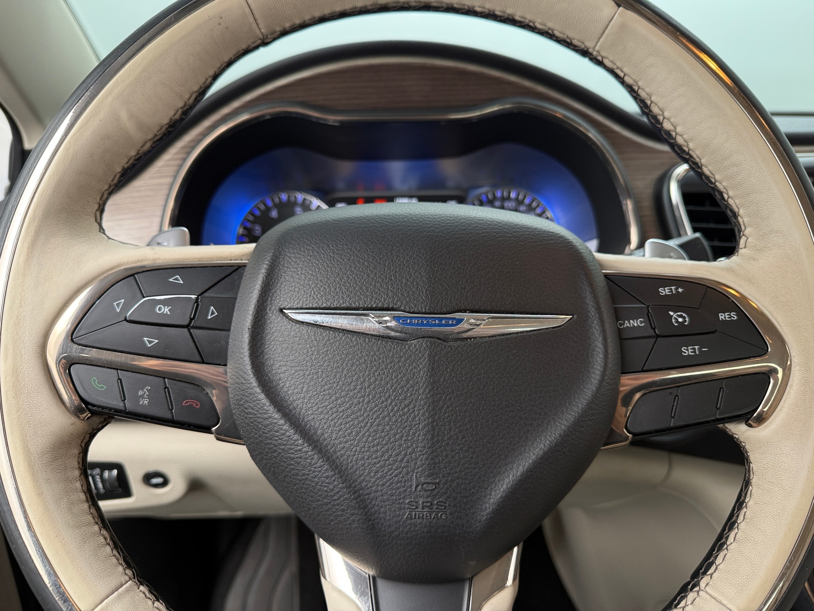 Thumbnail: 2015 Chrysler 200 - 4