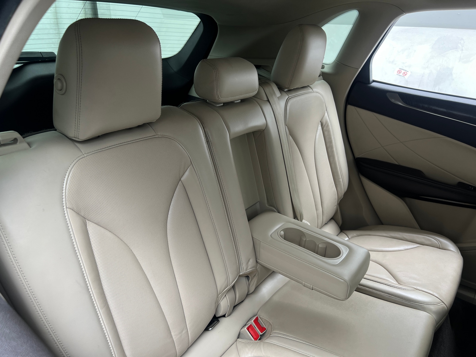 Thumbnail: 2017 Lincoln MKC - 5