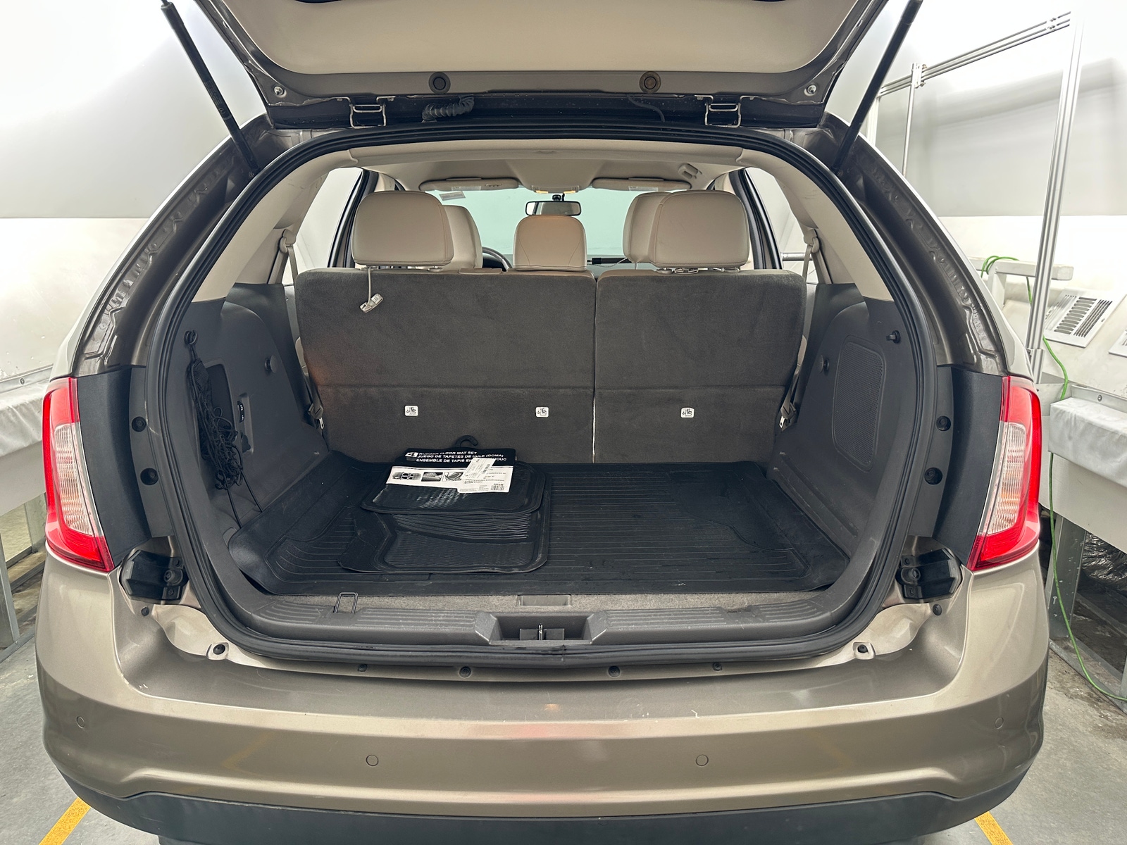 Thumbnail: 2013 Ford Edge - 6