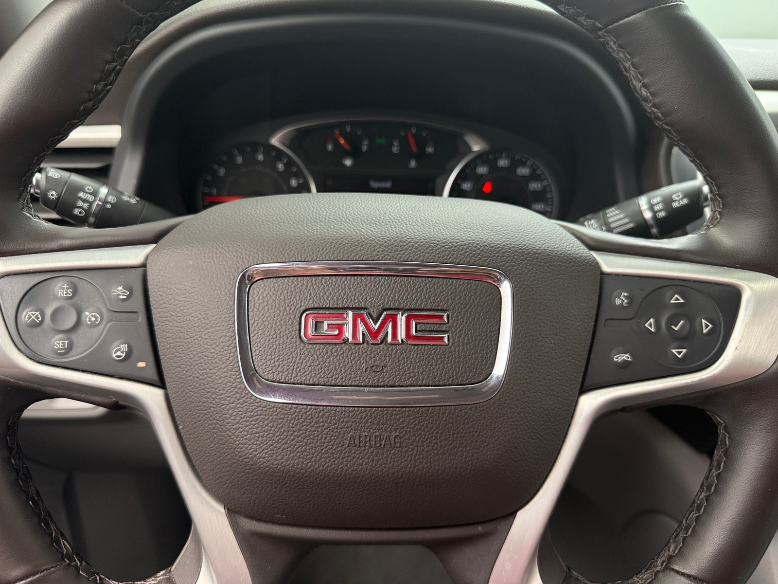 Thumbnail: 2023 GMC Acadia - 4