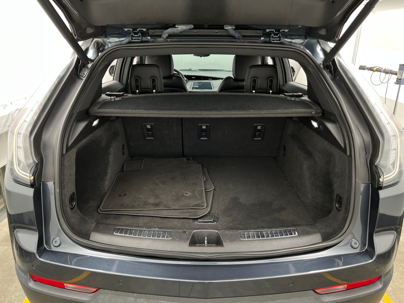 Thumbnail: 2019 Cadillac XT4 - 6