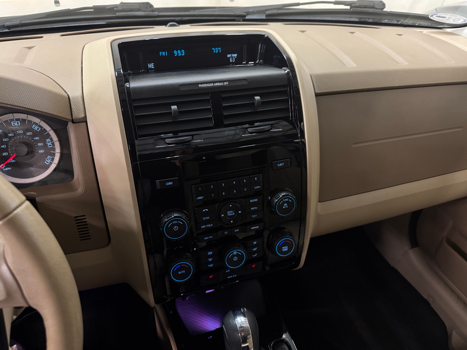 Thumbnail: 2012 Ford Escape - 3