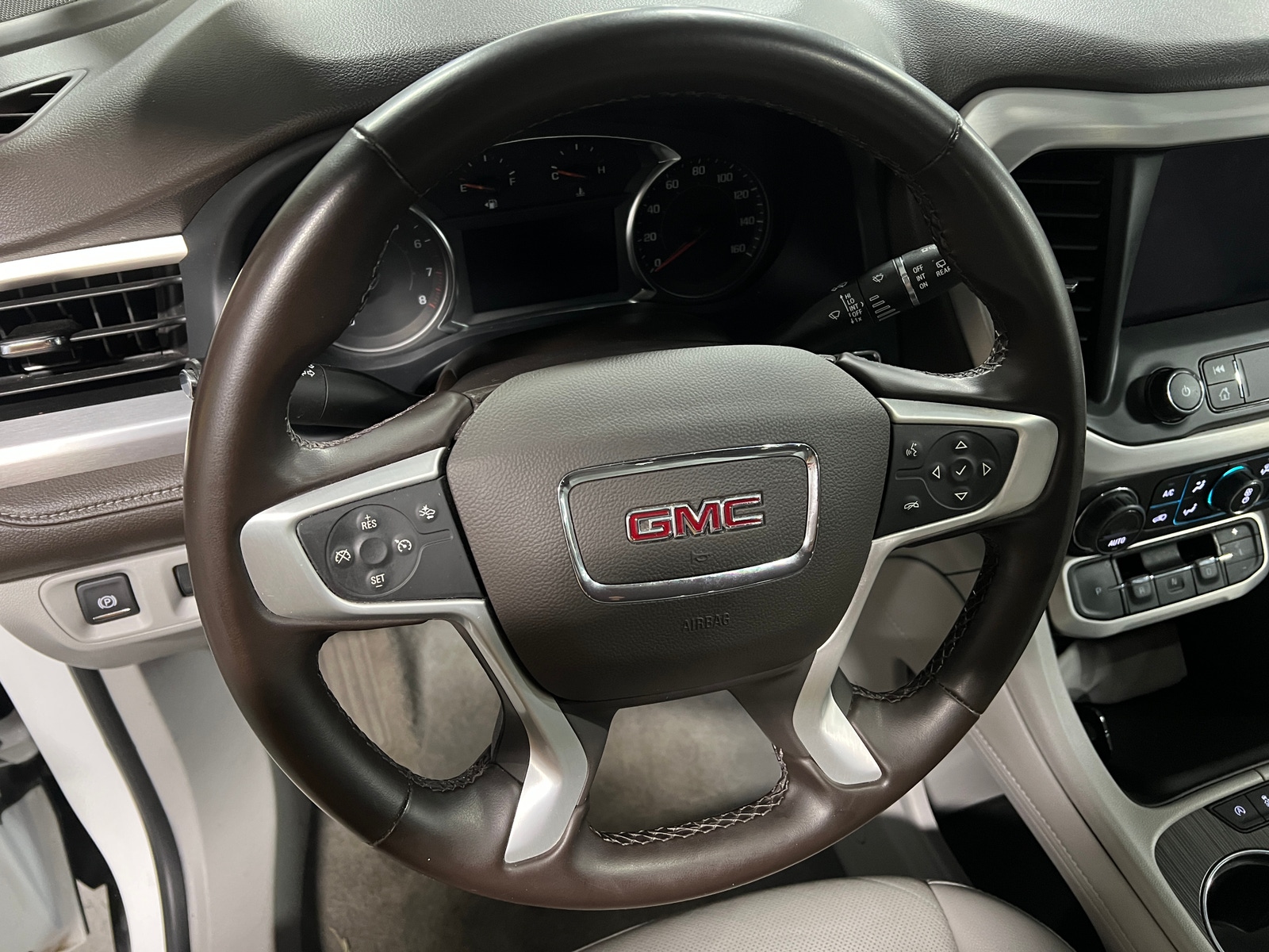 Thumbnail: 2023 GMC Acadia - 4