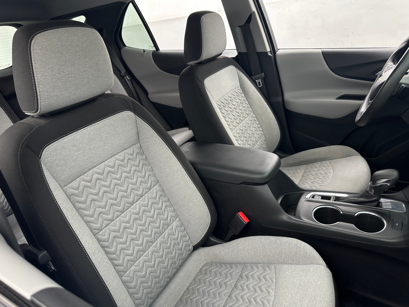 Thumbnail: 2022 Chevrolet Equinox - 2