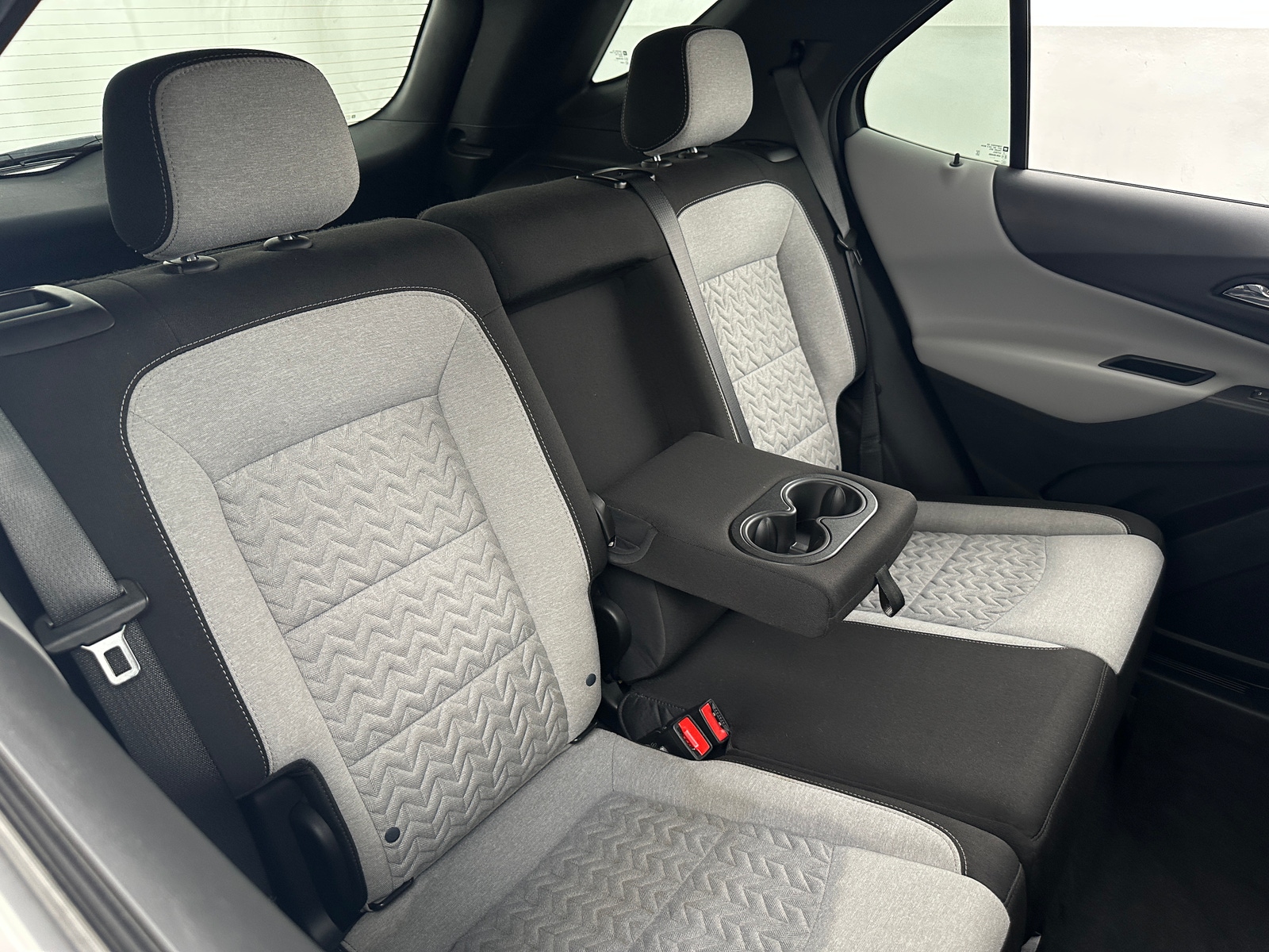 Thumbnail: 2022 Chevrolet Equinox - 6