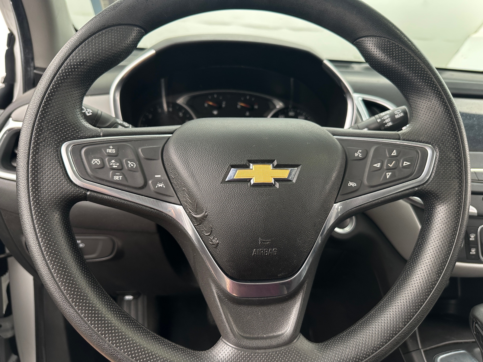 Thumbnail: 2022 Chevrolet Equinox - 5