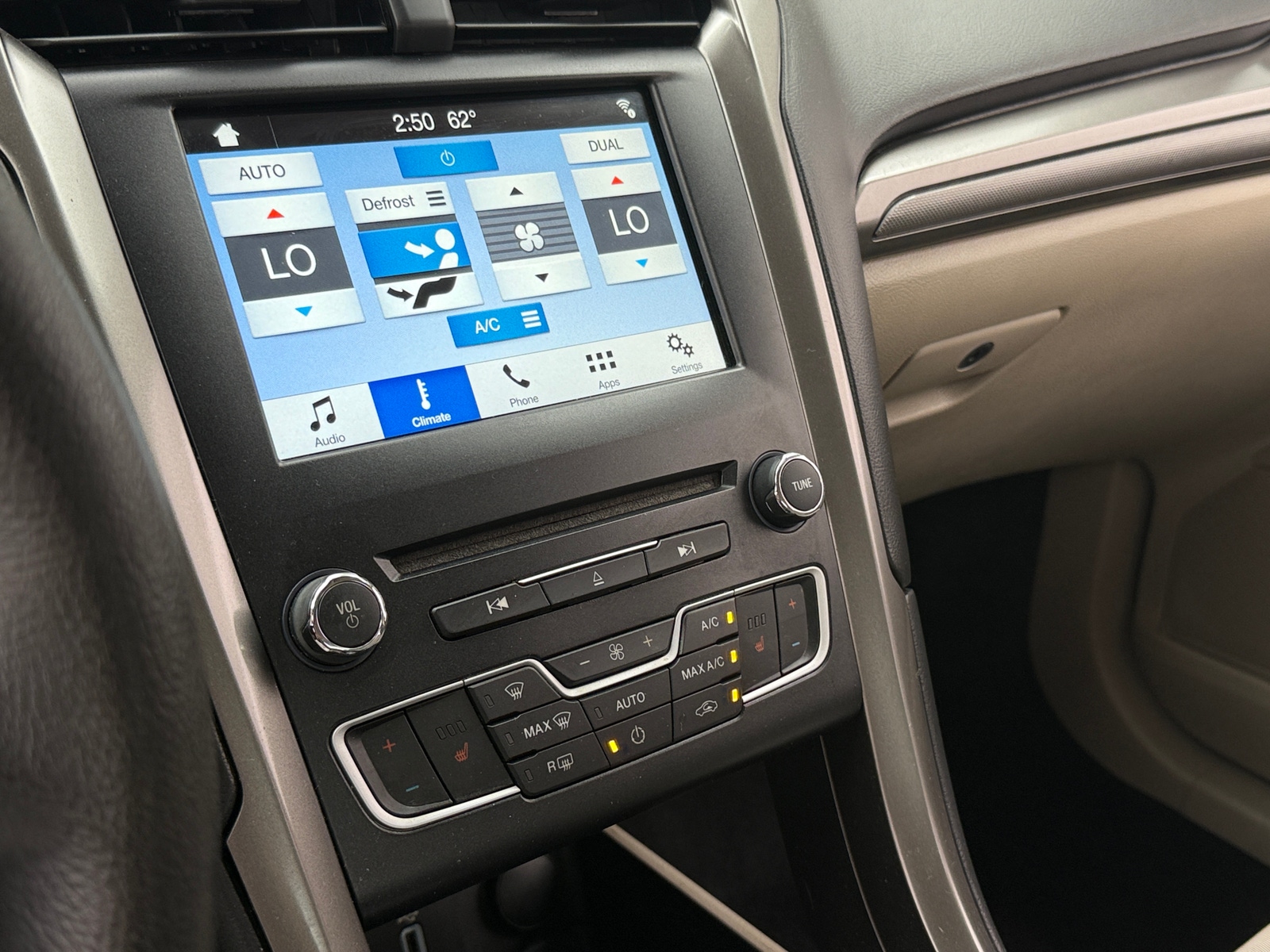 Thumbnail: 2017 Ford Fusion - 4