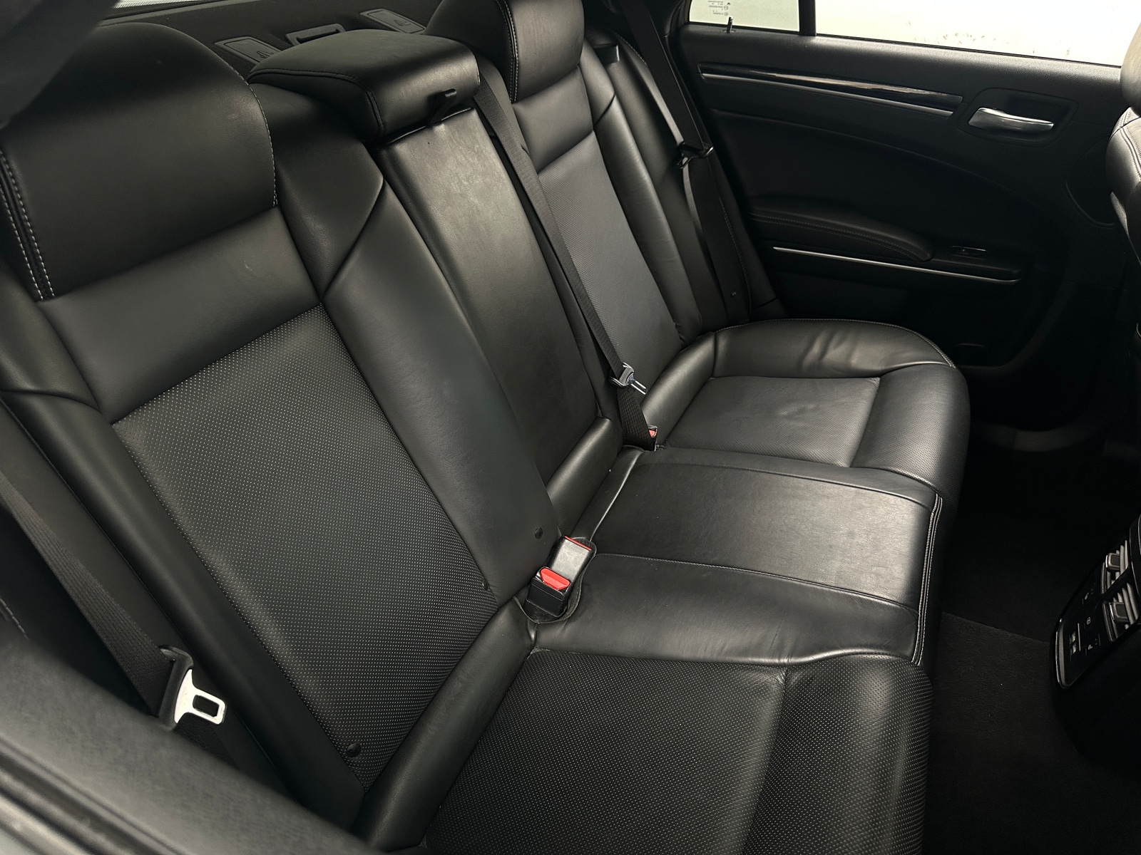 Thumbnail: 2021 Chrysler 300 - 5