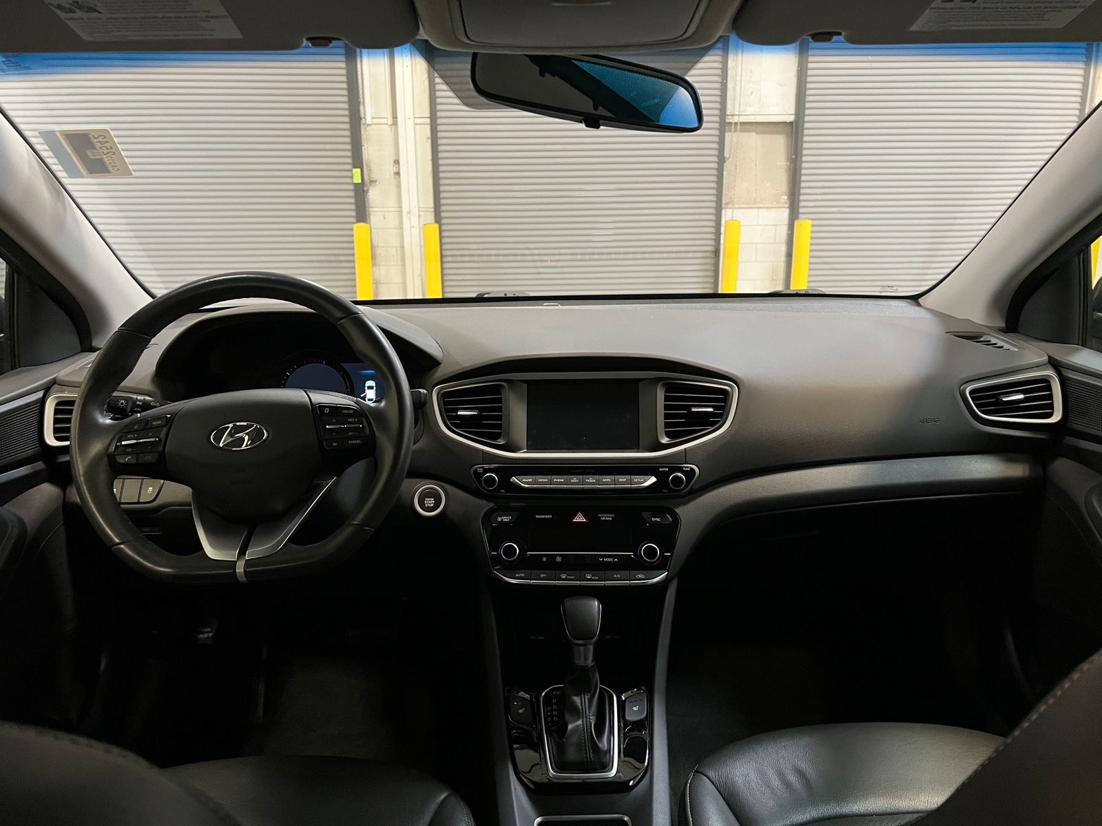 Thumbnail: 2017 Hyundai Ioniq - 3