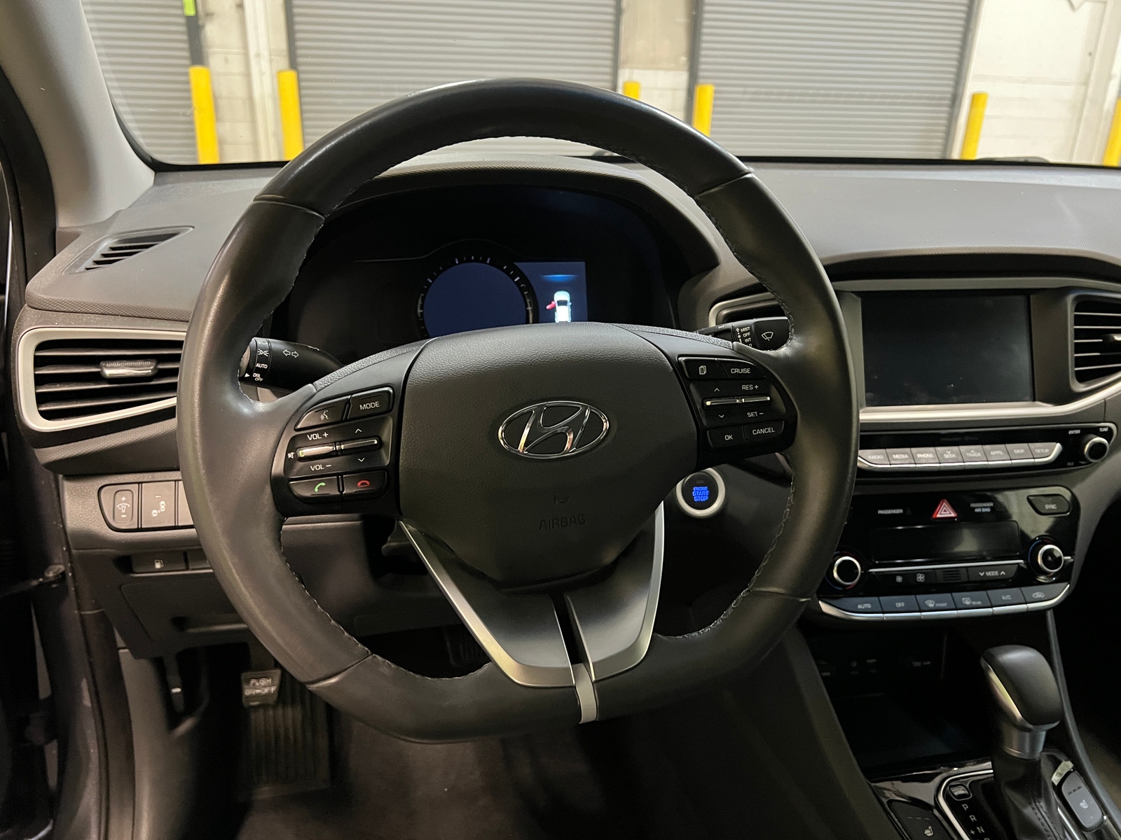 Thumbnail: 2017 Hyundai Ioniq - 5