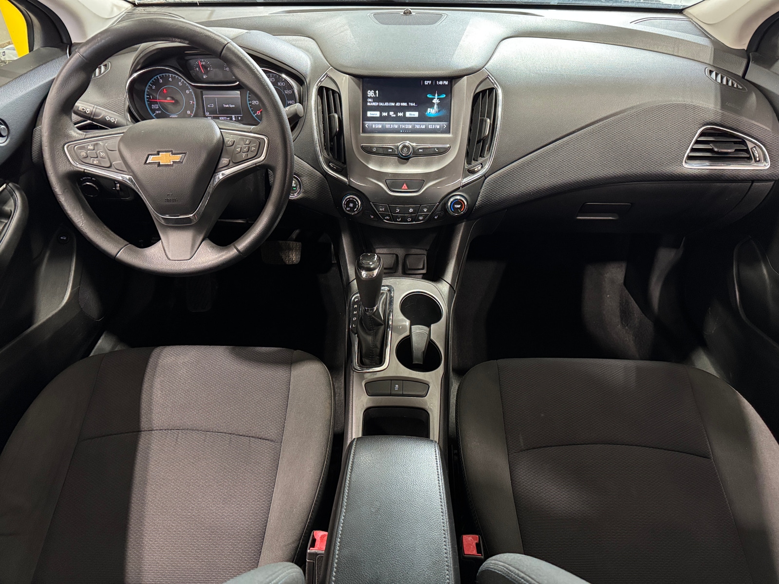 Thumbnail: 2018 Chevrolet Cruze - 3
