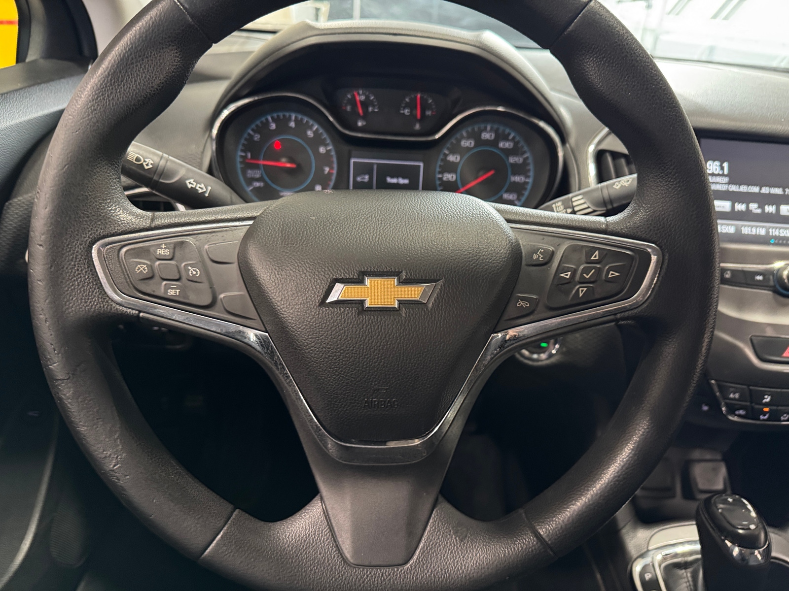 Thumbnail: 2018 Chevrolet Cruze - 5