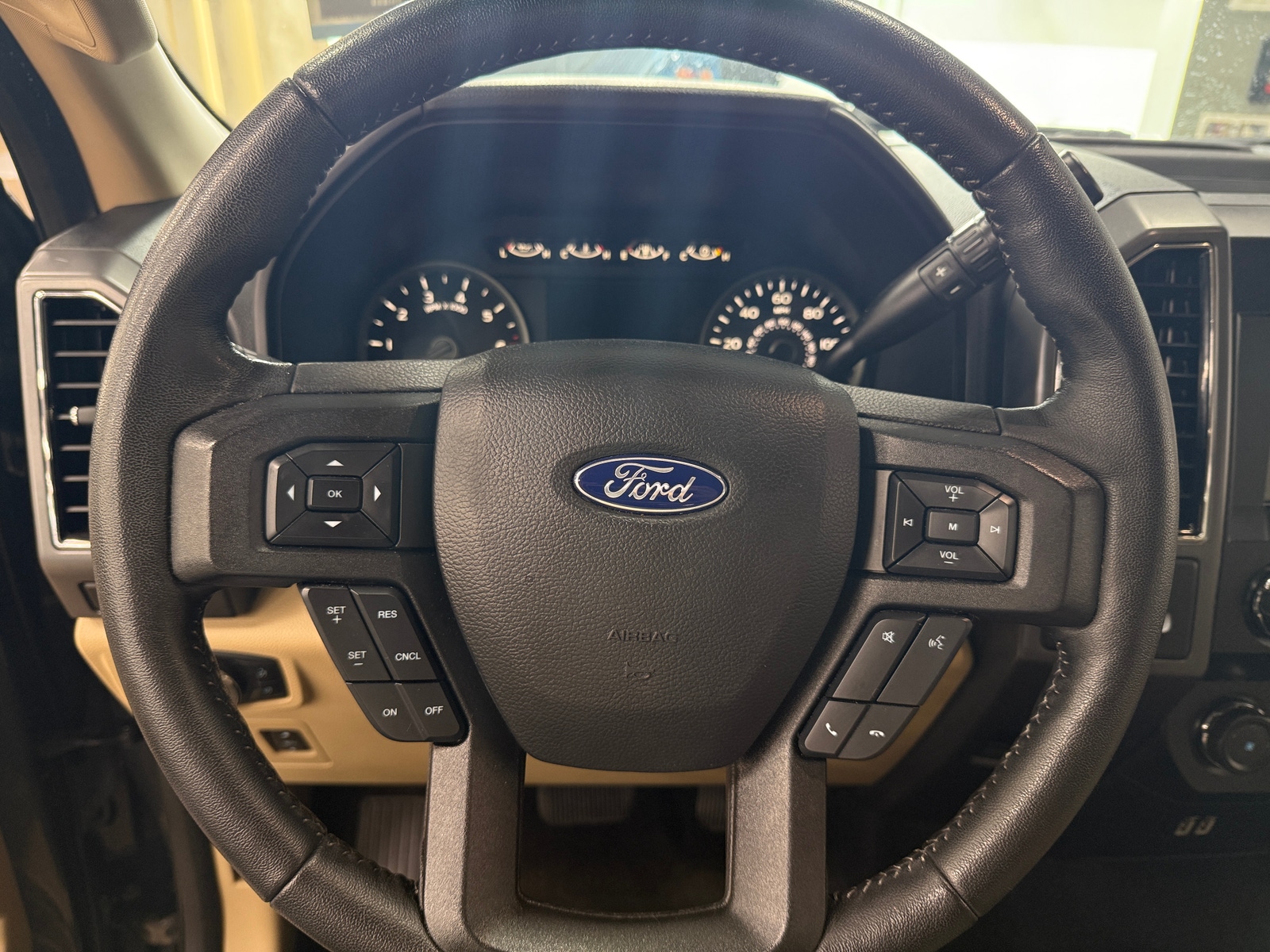 Thumbnail: 2020 Ford Econoline - 5