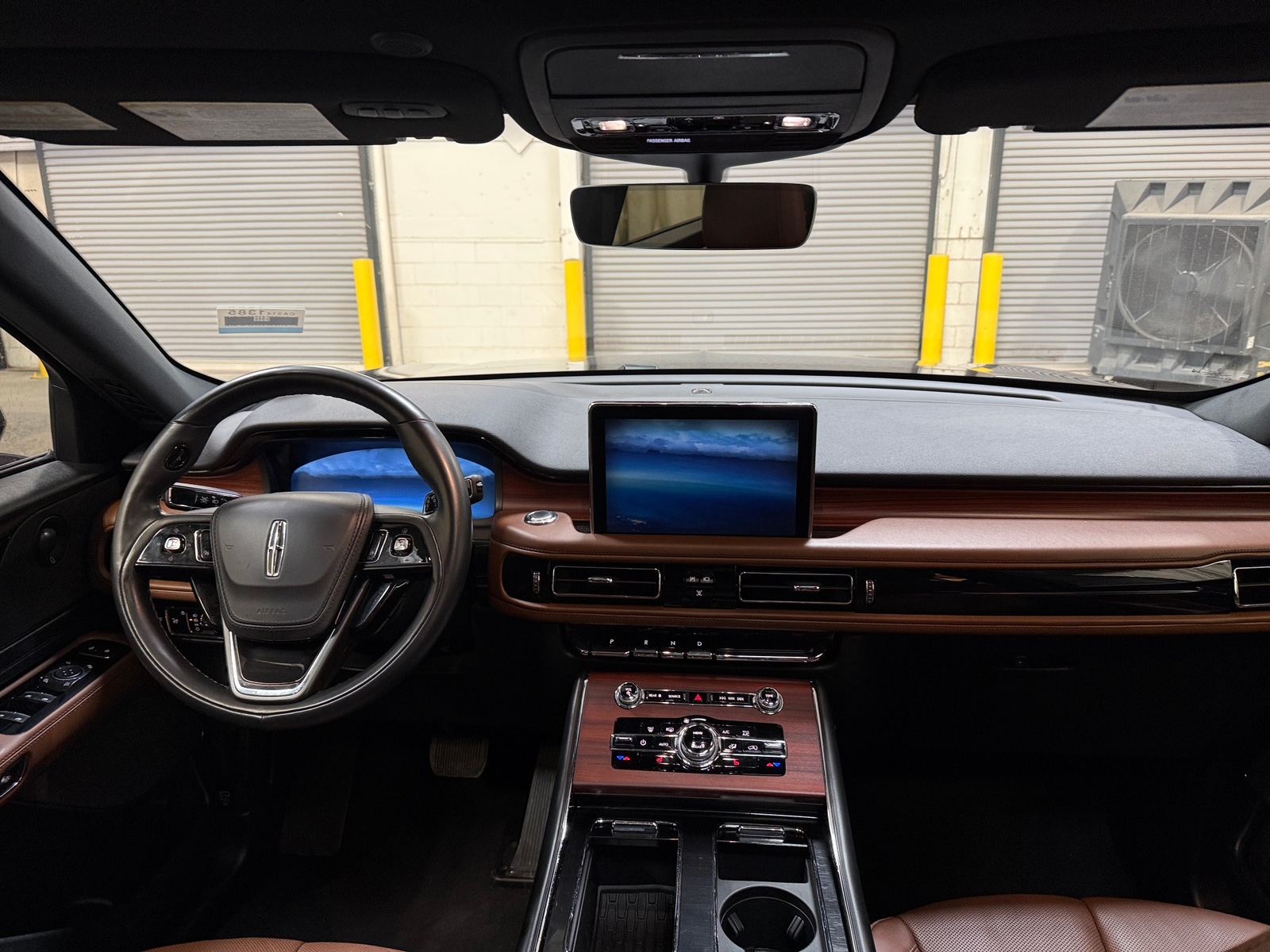Thumbnail: 2023 Lincoln Aviator - 2