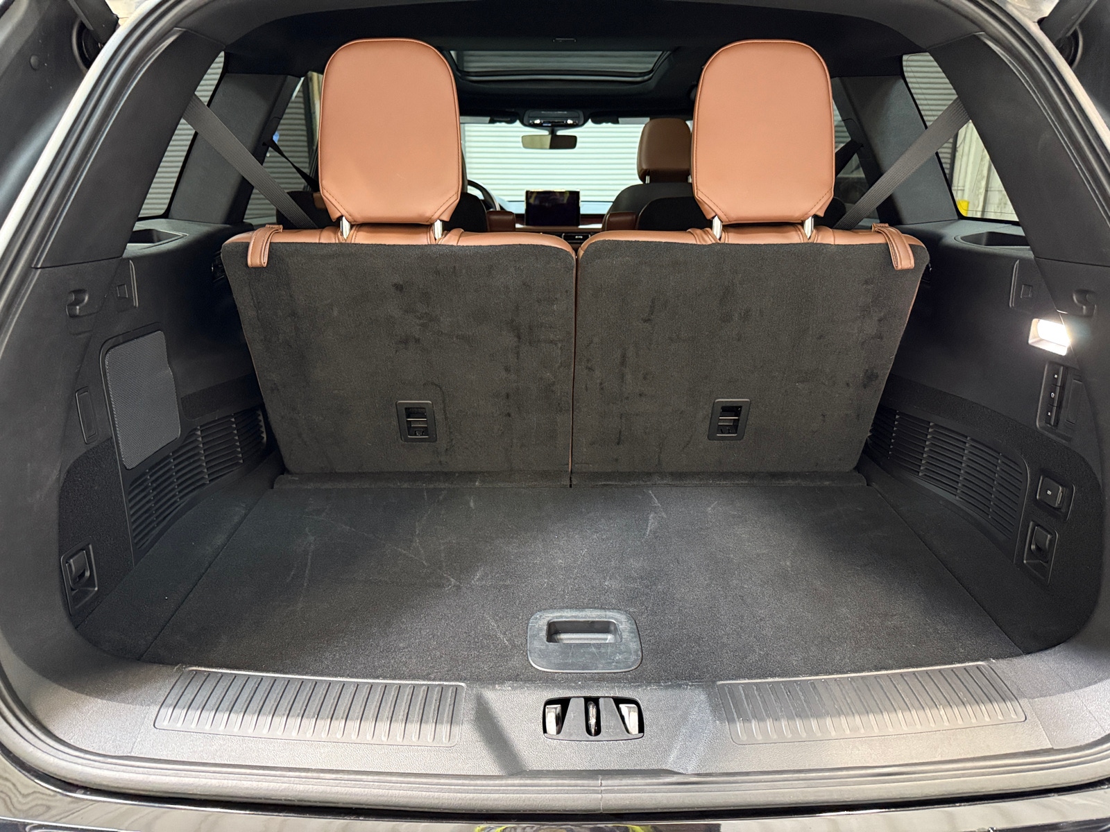 Thumbnail: 2023 Lincoln Aviator - 6