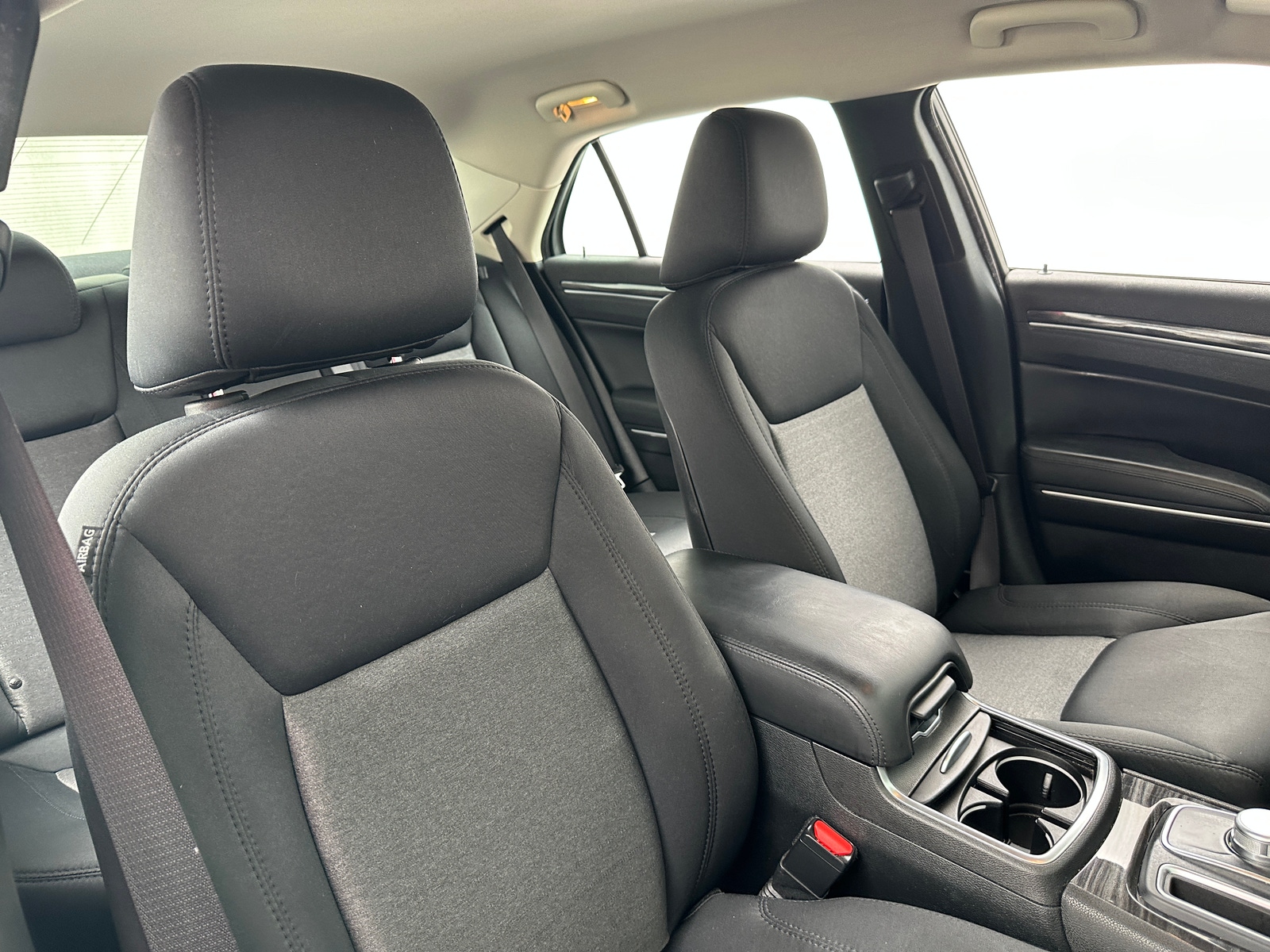 Thumbnail: 2019 Chrysler 300 - 2