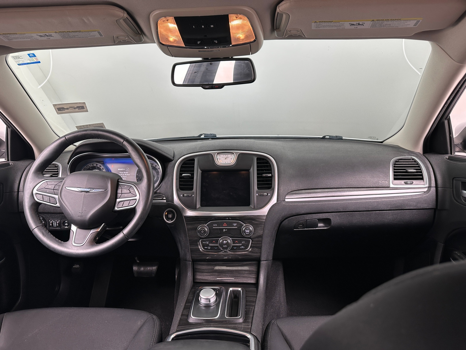 Thumbnail: 2019 Chrysler 300 - 3