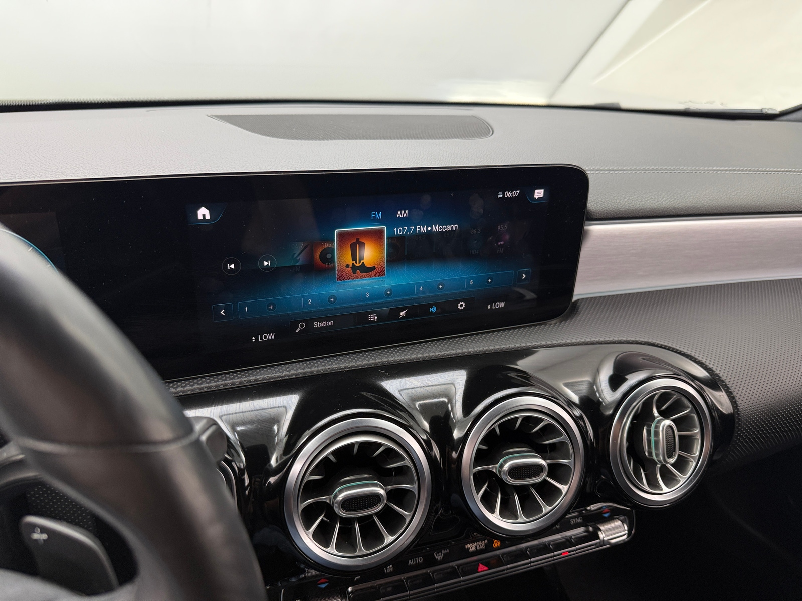 Thumbnail: 2021 Mercedes-Benz CLA - 2