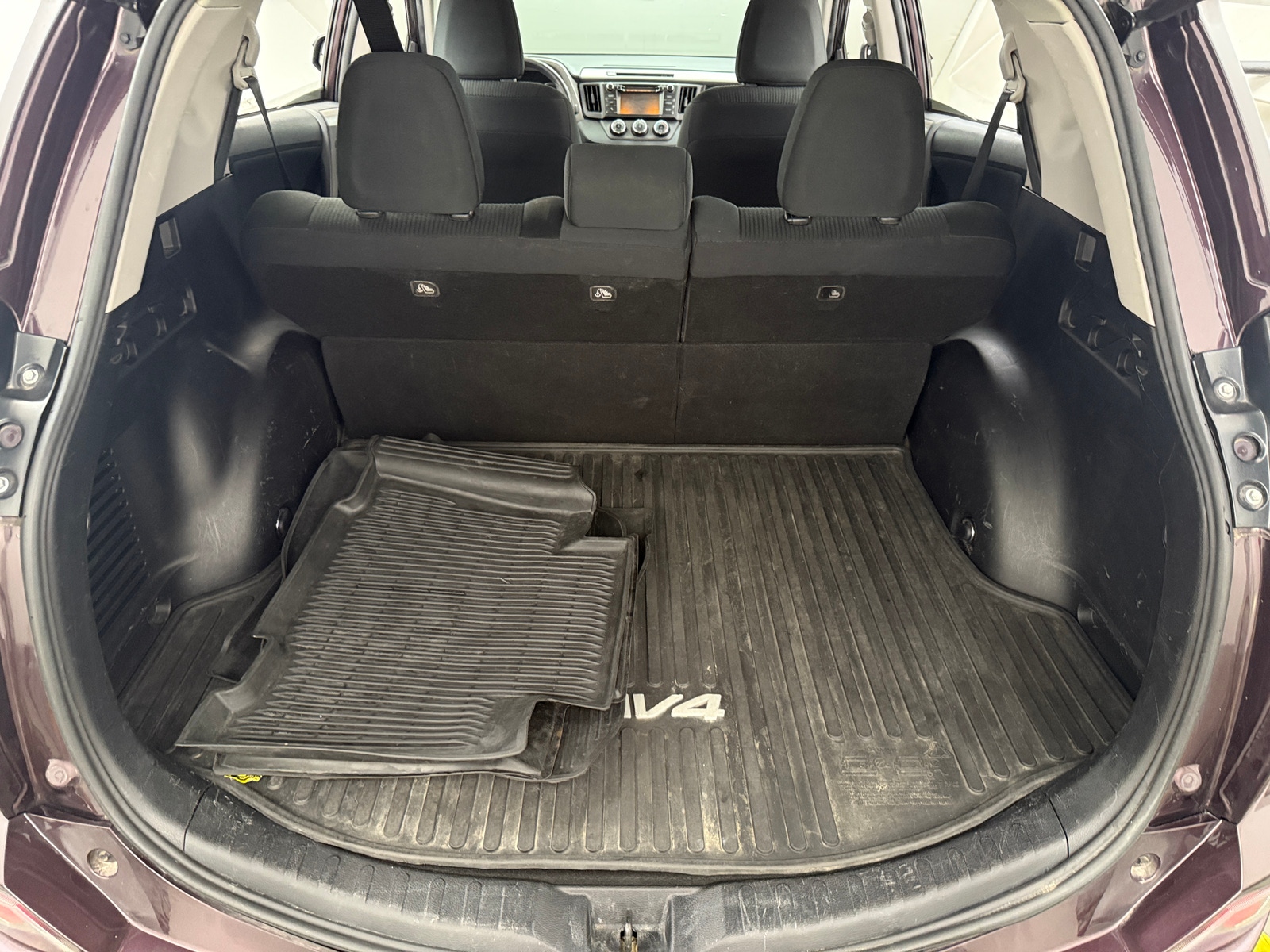Thumbnail: 2017 Toyota RAV4 - 7