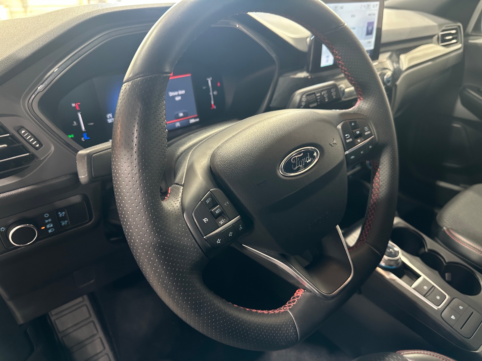 Thumbnail: 2025 Ford Escape - 5