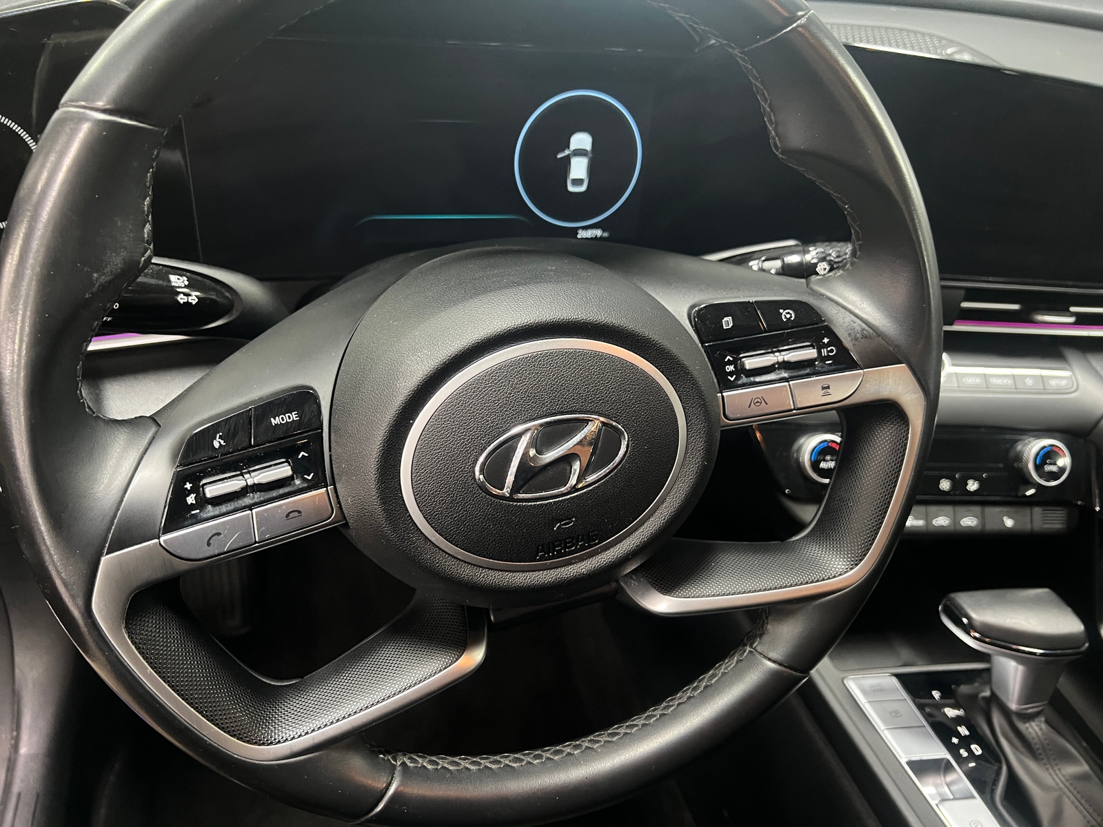 Thumbnail: 2023 Hyundai Elantra - 4
