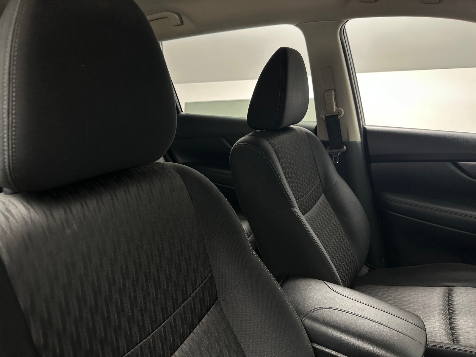 Thumbnail: 2018 Nissan Rogue - 2