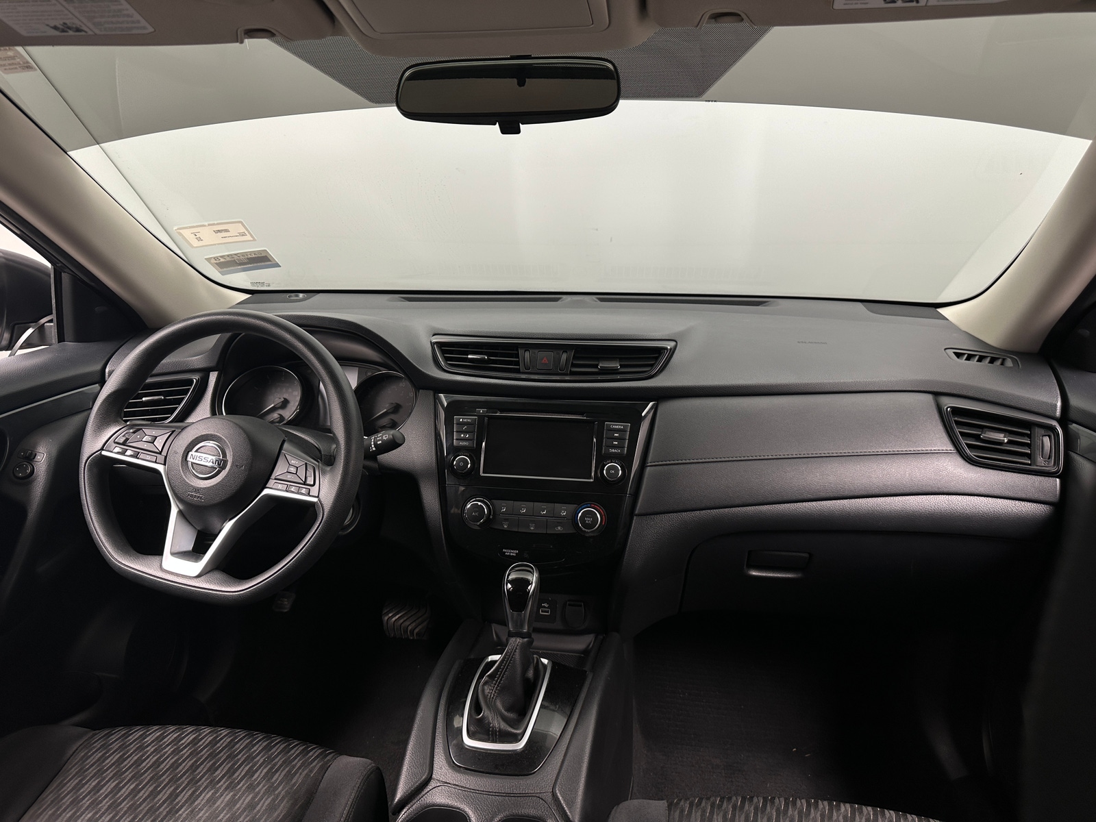Thumbnail: 2018 Nissan Rogue - 3