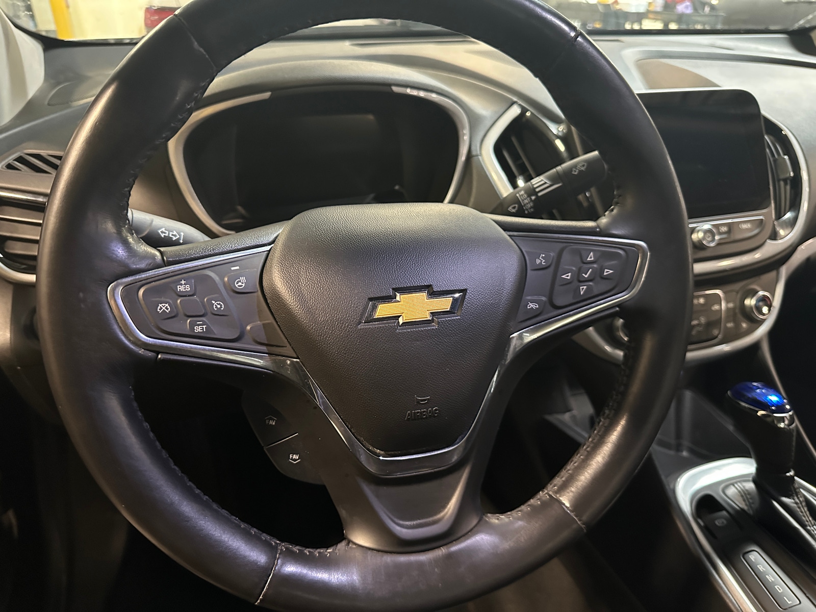 Thumbnail: 2017 Chevrolet Volt - 5