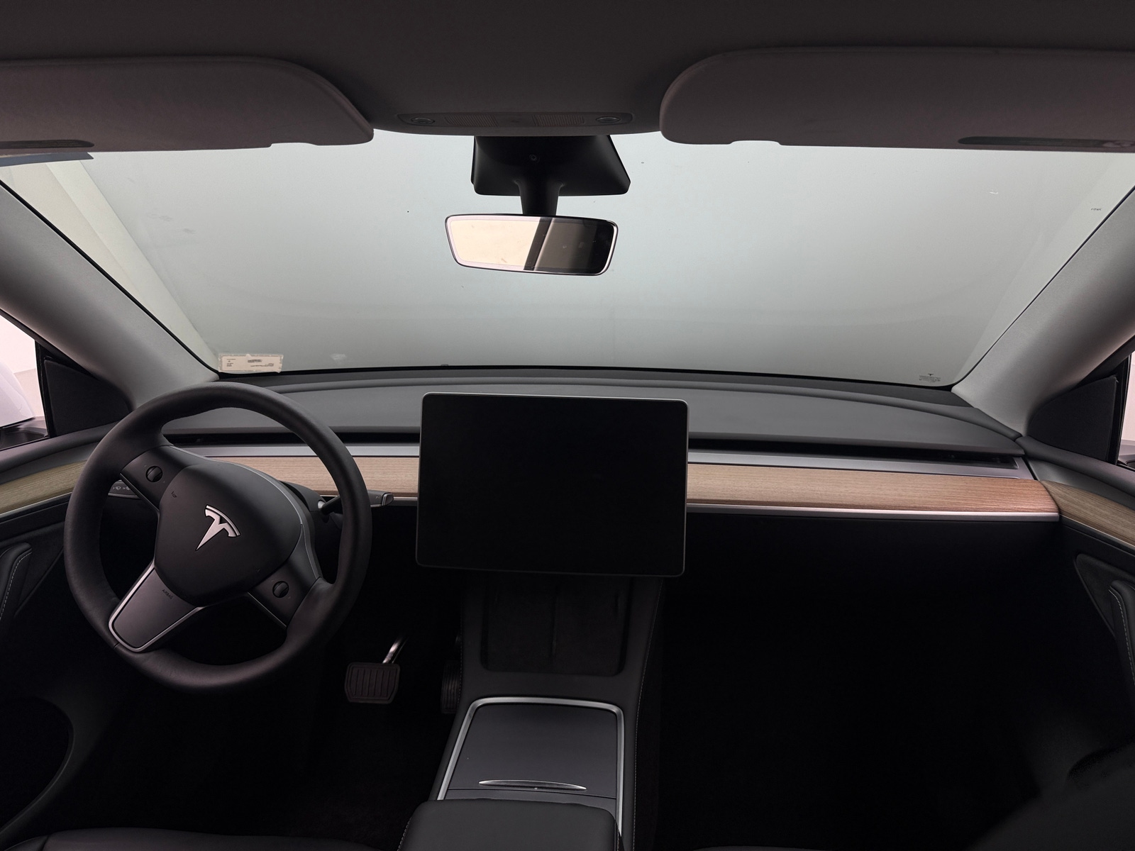 Thumbnail: 2023 Tesla Model Y - 3