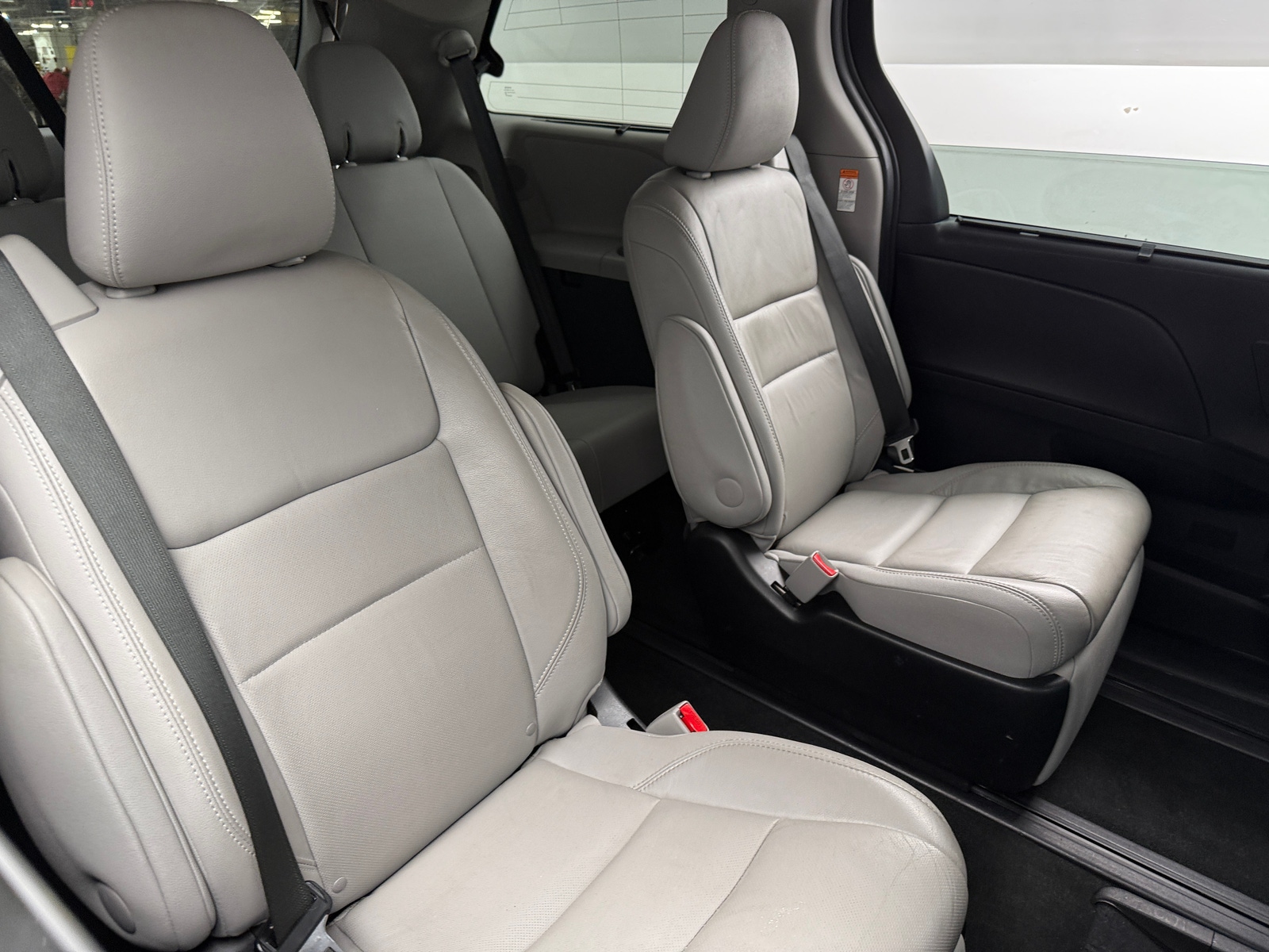 Thumbnail: 2015 Toyota Sienna - 5