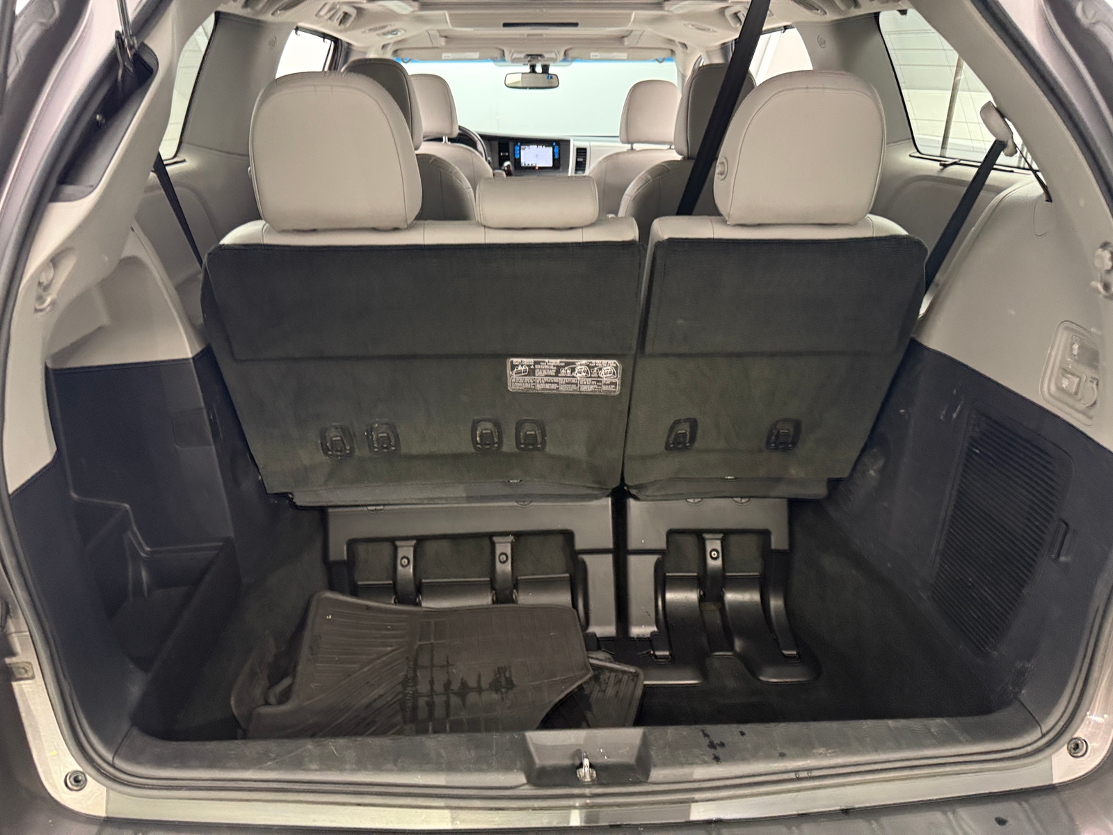 Thumbnail: 2015 Toyota Sienna - 6