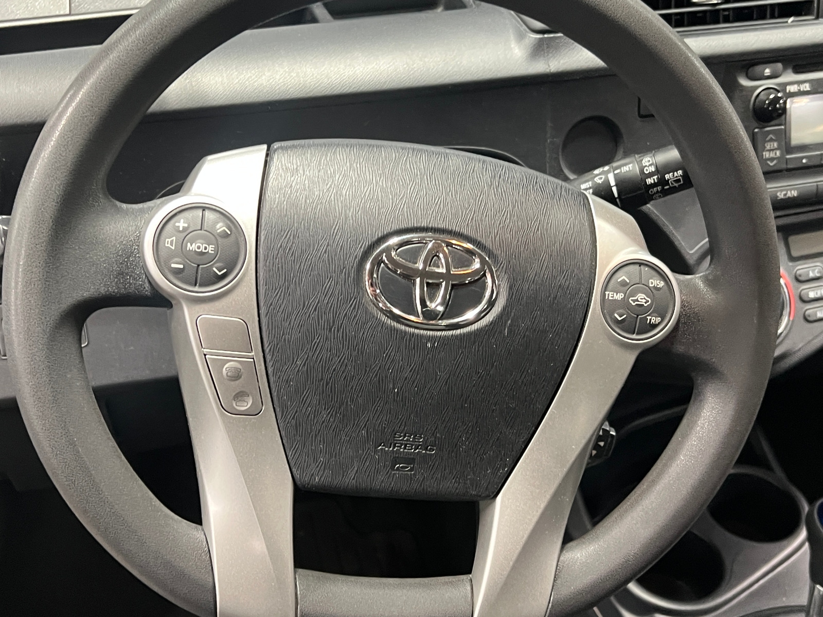 Thumbnail: 2014 Toyota Prius c - 5