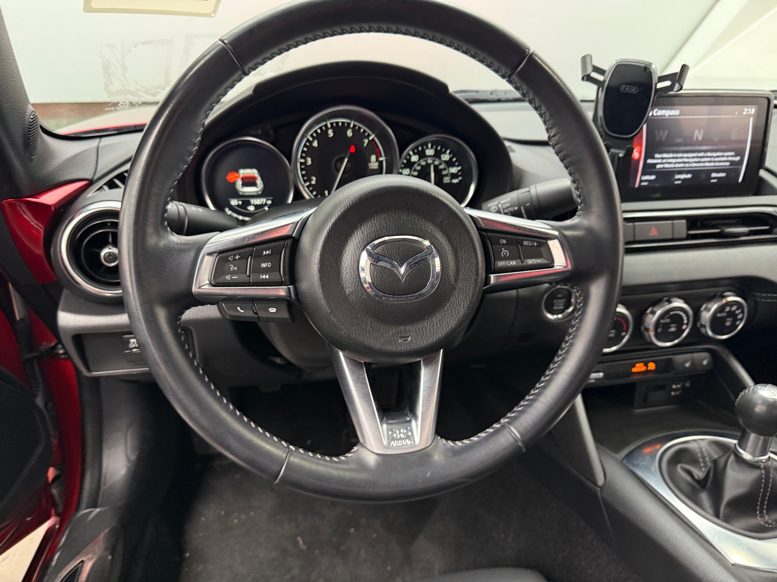 Thumbnail: 2020 Mazda MX-5 Miata - 4