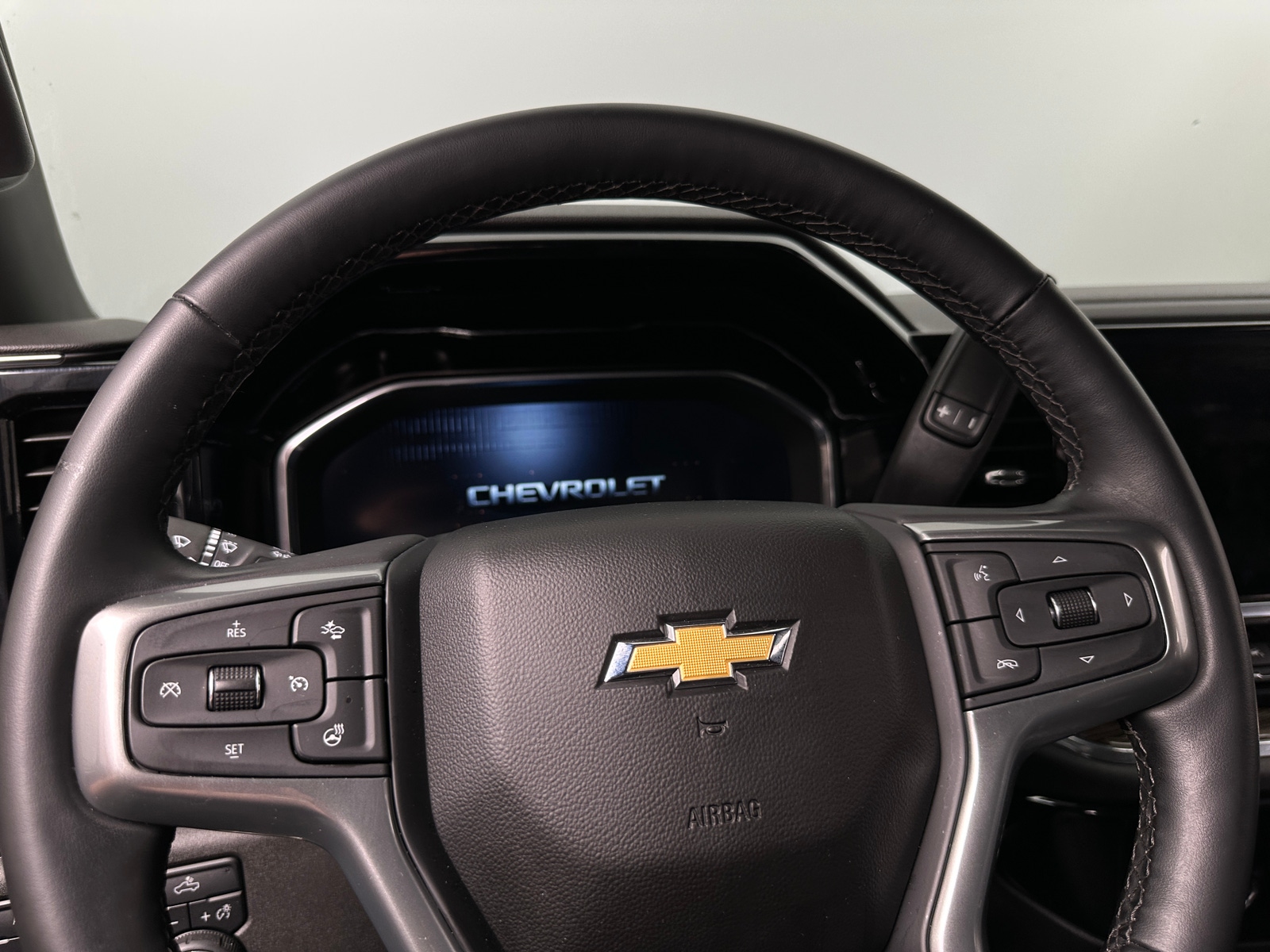 Thumbnail: 2023 Chevrolet Silverado 1500 - 5