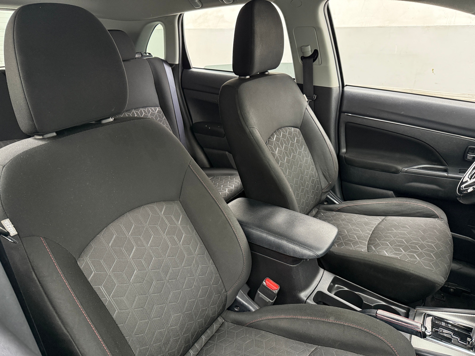 Thumbnail: 2021 Mitsubishi Outlander Sport - 2