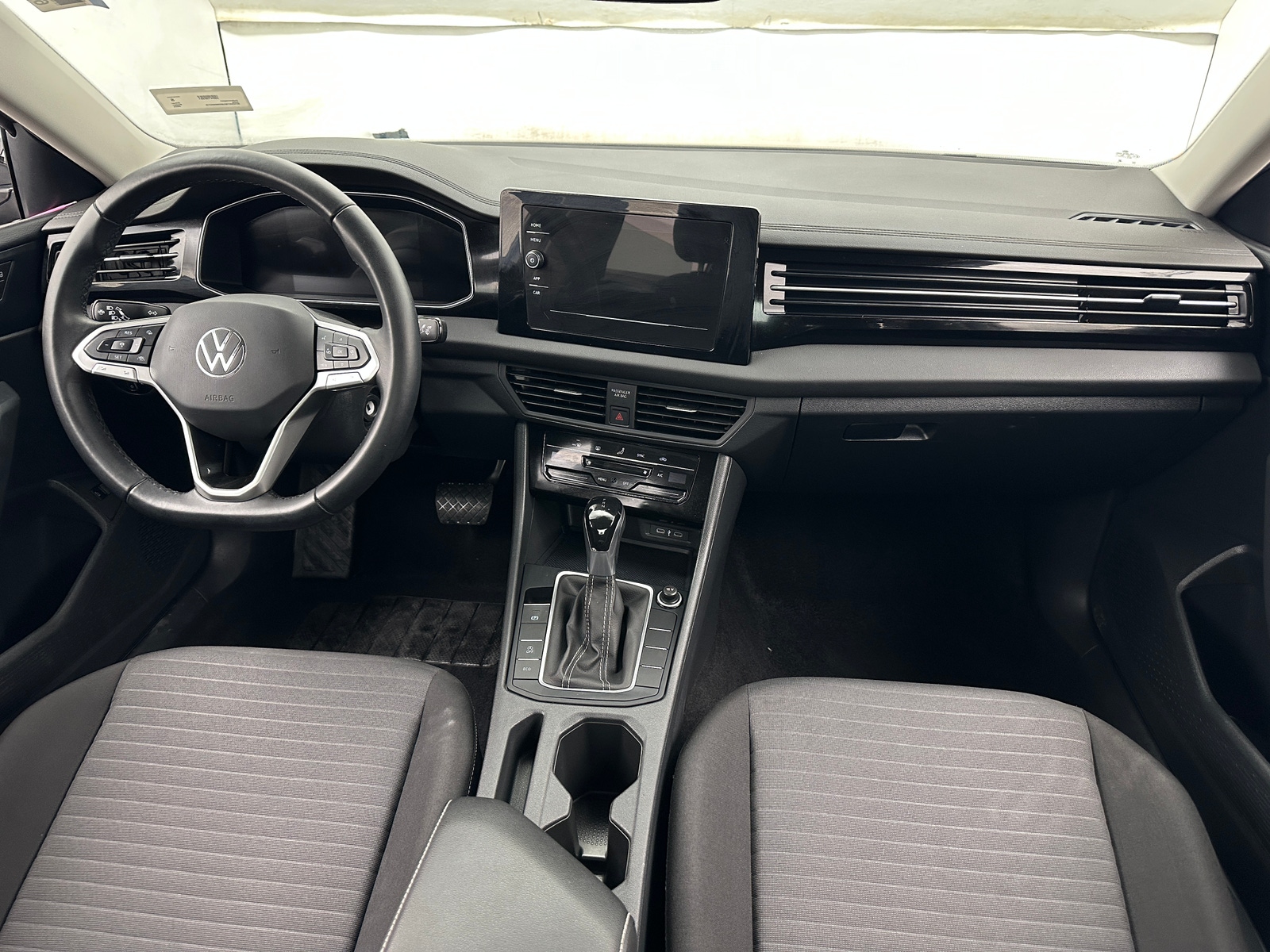 Thumbnail: 2025 Volkswagen Jetta - 3