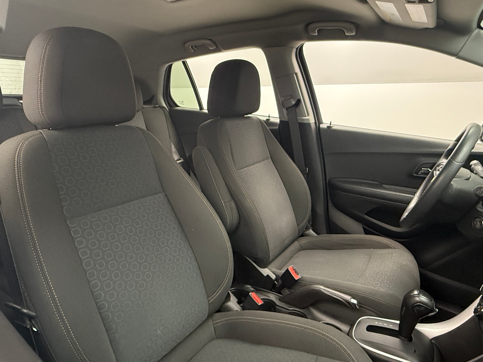 Thumbnail: 2022 Chevrolet Trax - 2