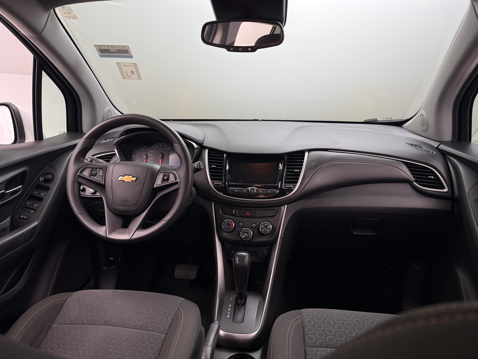 Thumbnail: 2022 Chevrolet Trax - 3