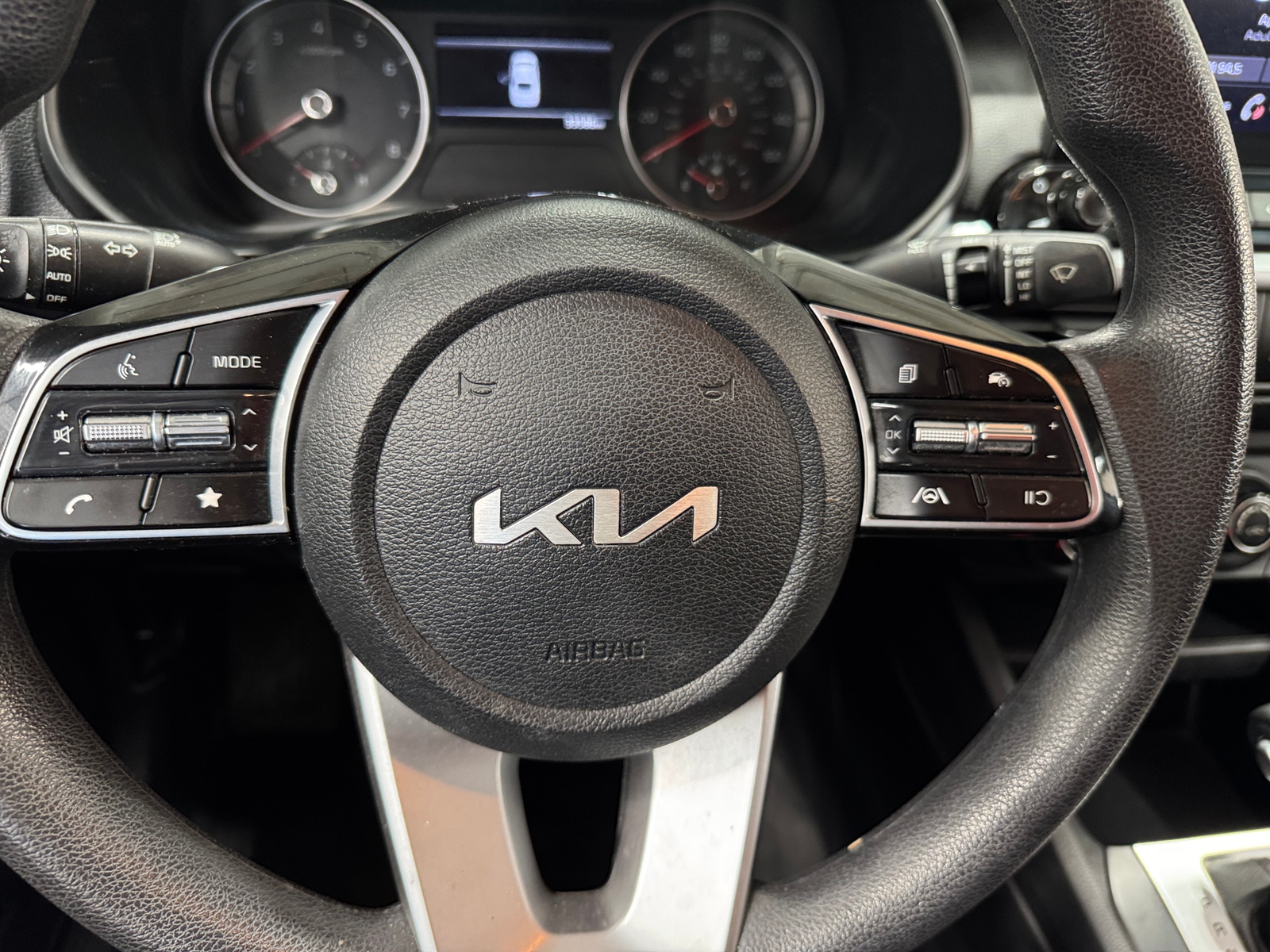 Thumbnail: 2022 Kia Forte - 5