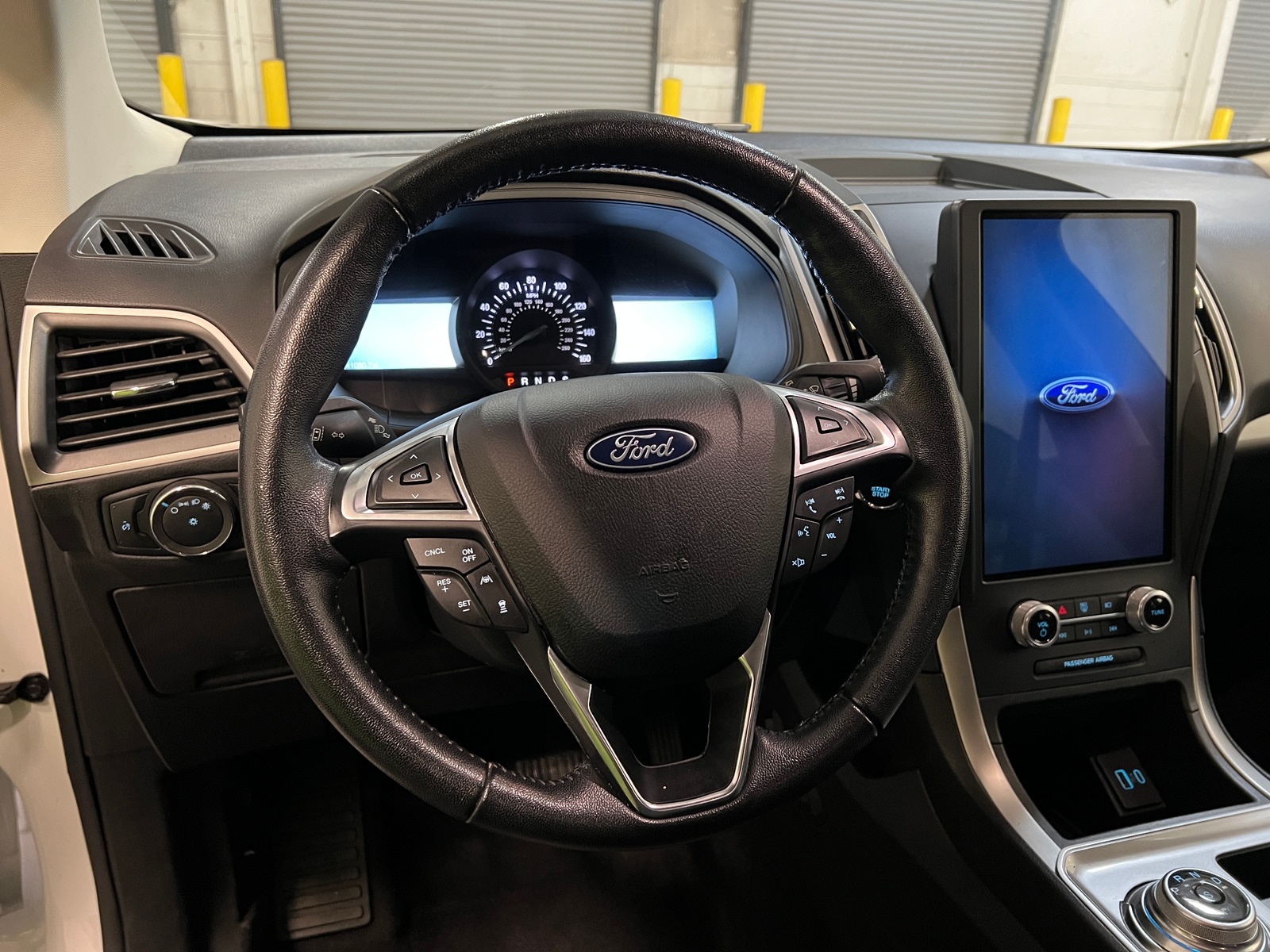Thumbnail: 2023 Ford Edge - 4