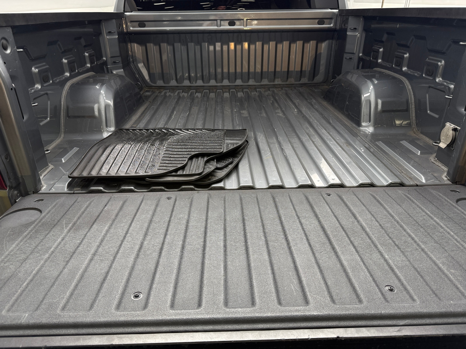 Thumbnail: 2021 Chevrolet Silverado 1500 - 7