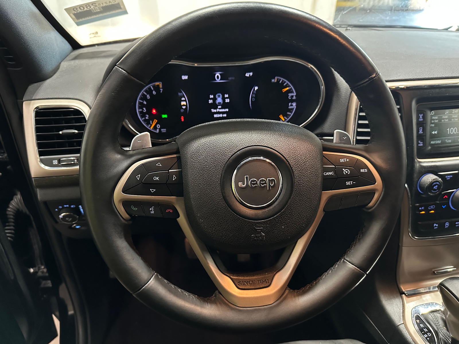 Thumbnail: 2017 Jeep Grand Cherokee - 5