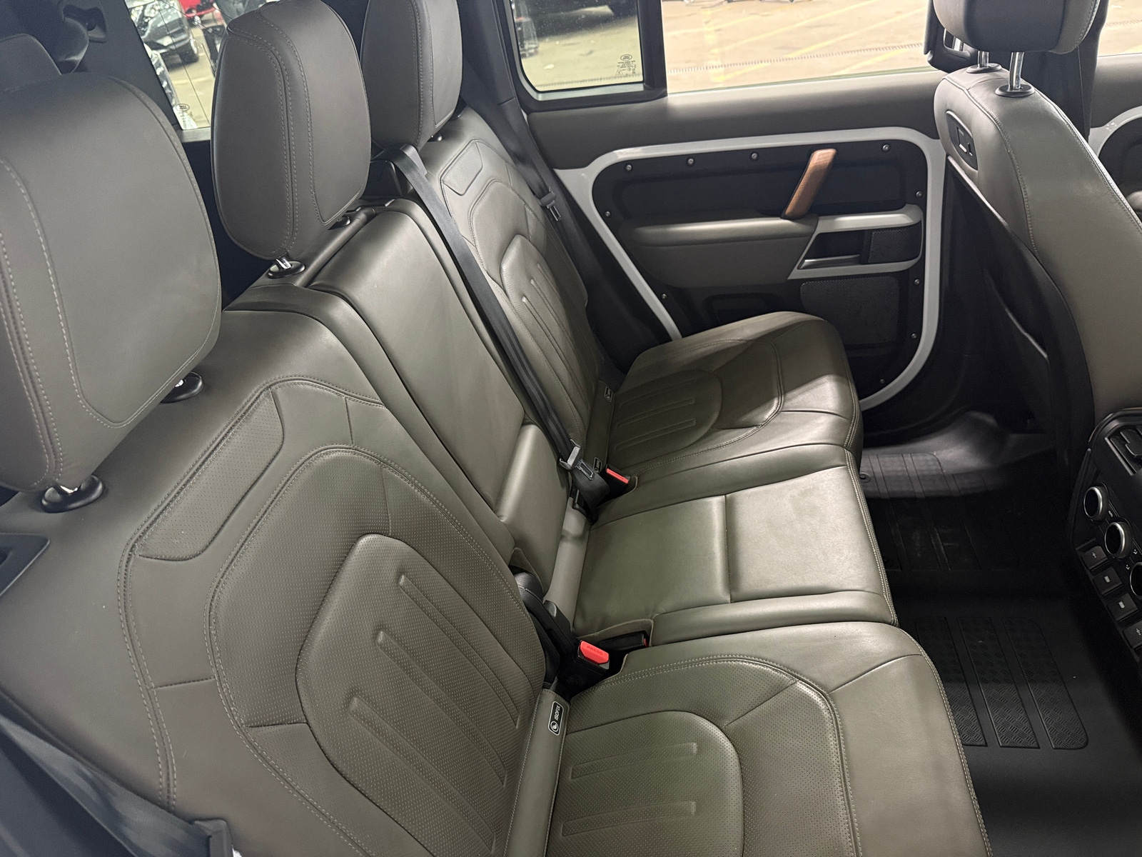 Thumbnail: 2020 Land Rover Defender - 5