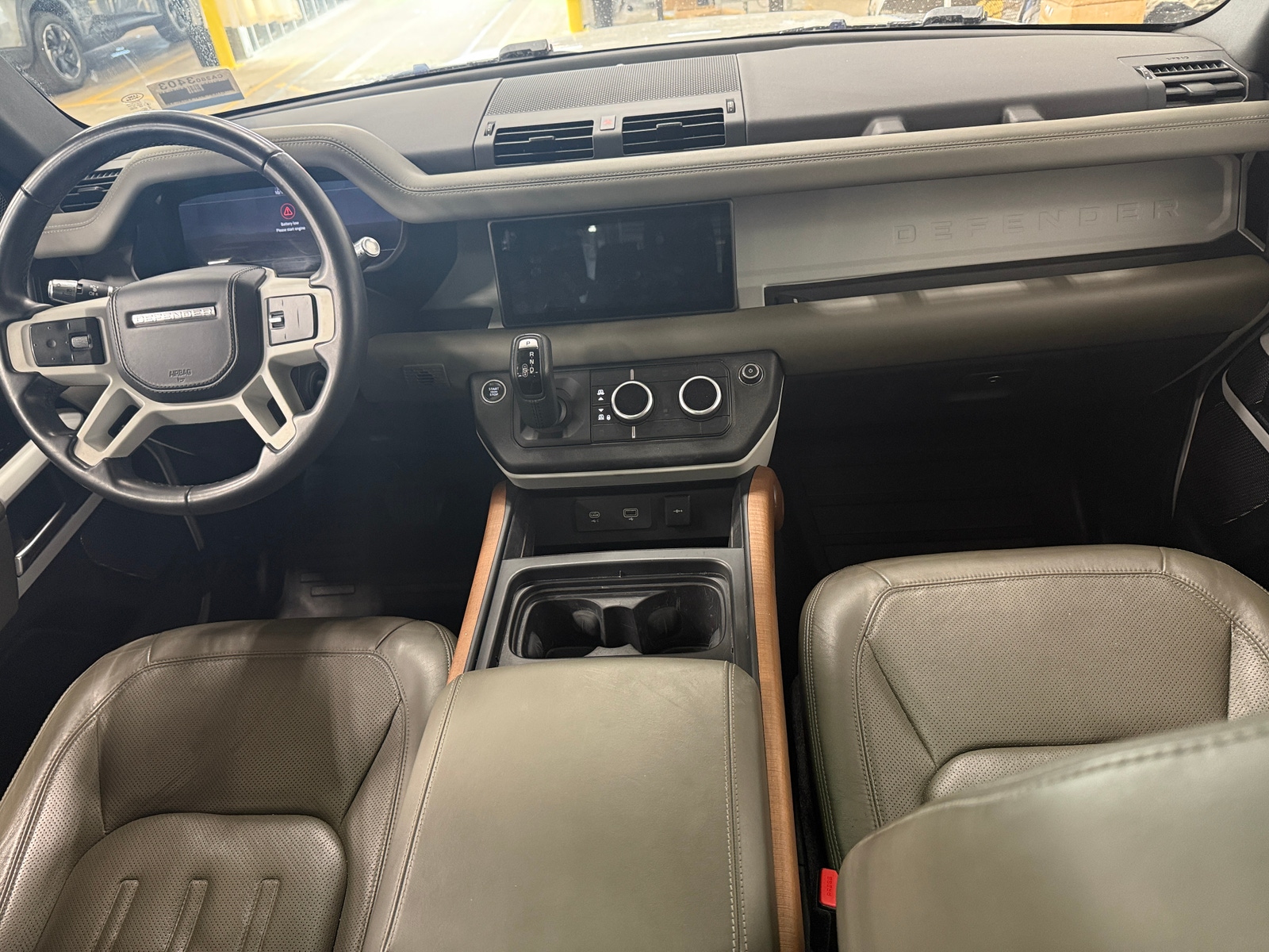 Thumbnail: 2020 Land Rover Defender - 2