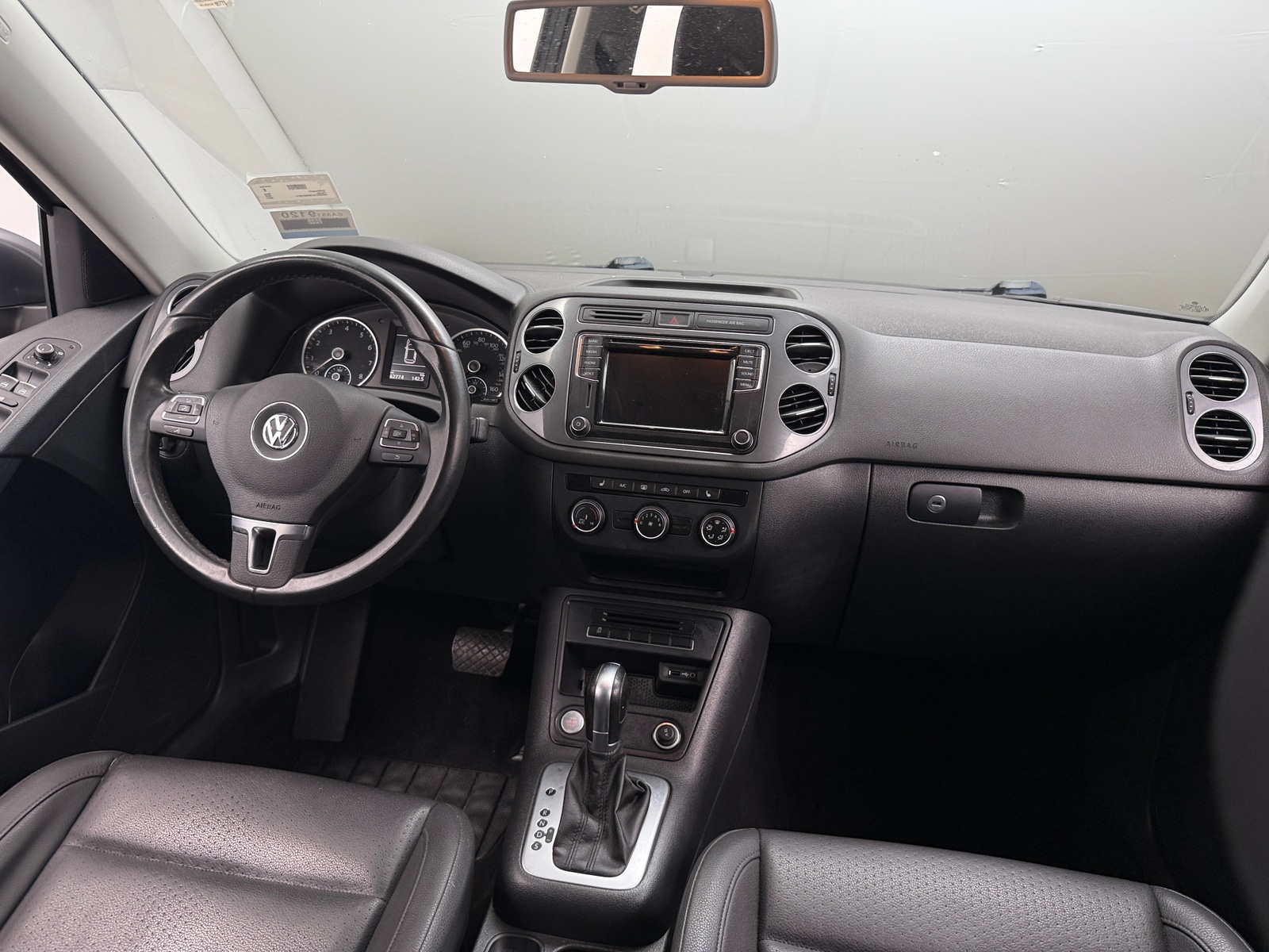 Thumbnail: 2017 Volkswagen Tiguan - 2