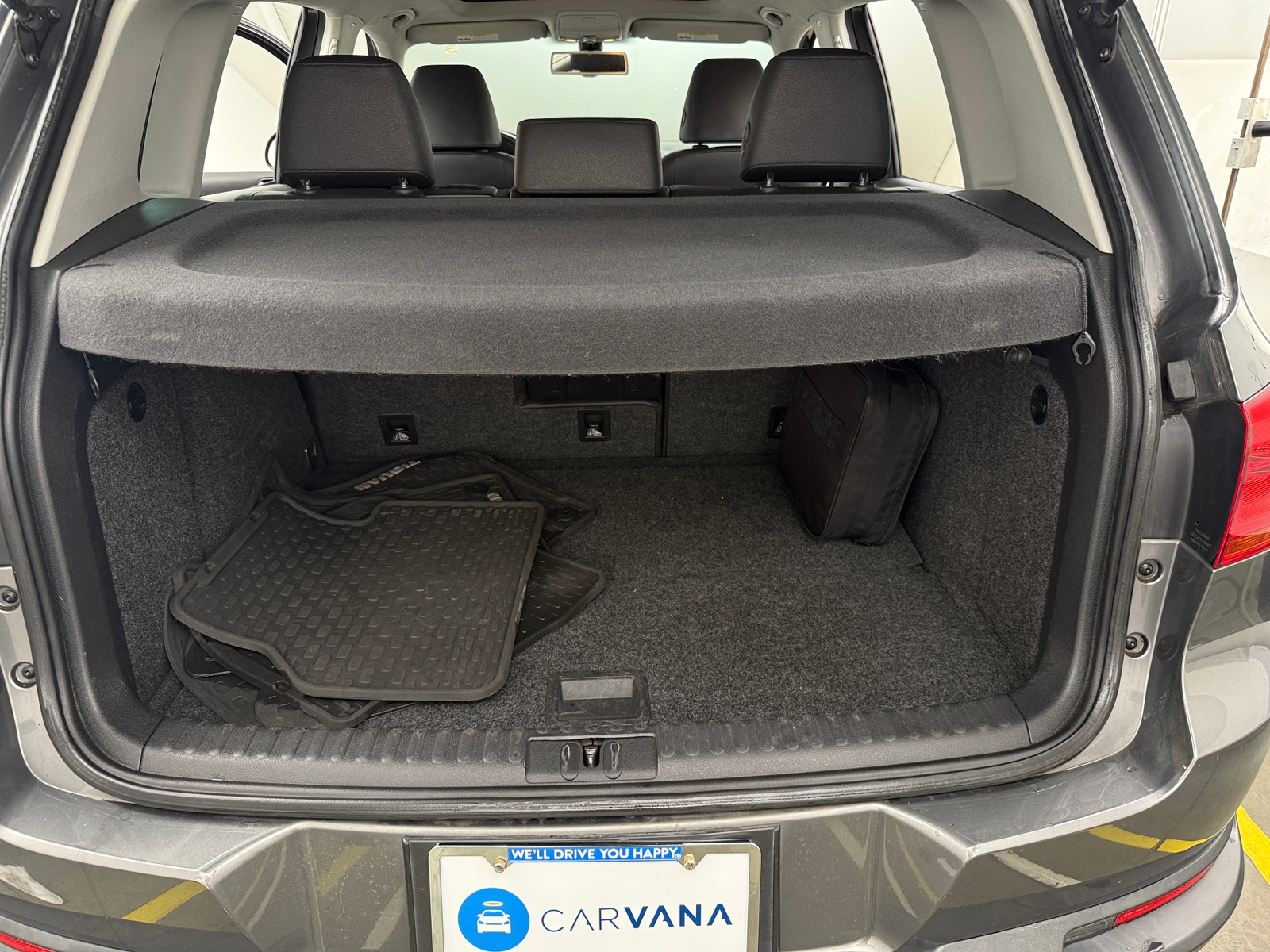 Thumbnail: 2017 Volkswagen Tiguan - 6