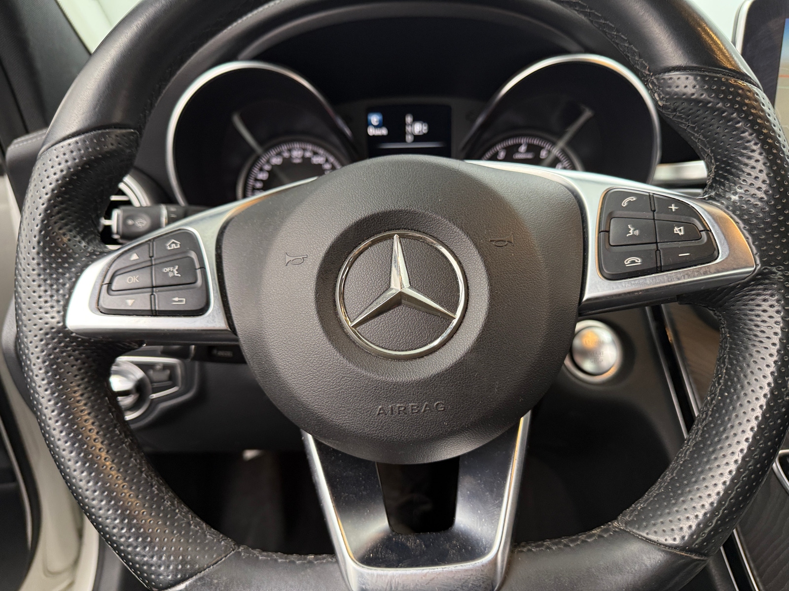 Thumbnail: 2015 Mercedes-Benz C-Class - 4