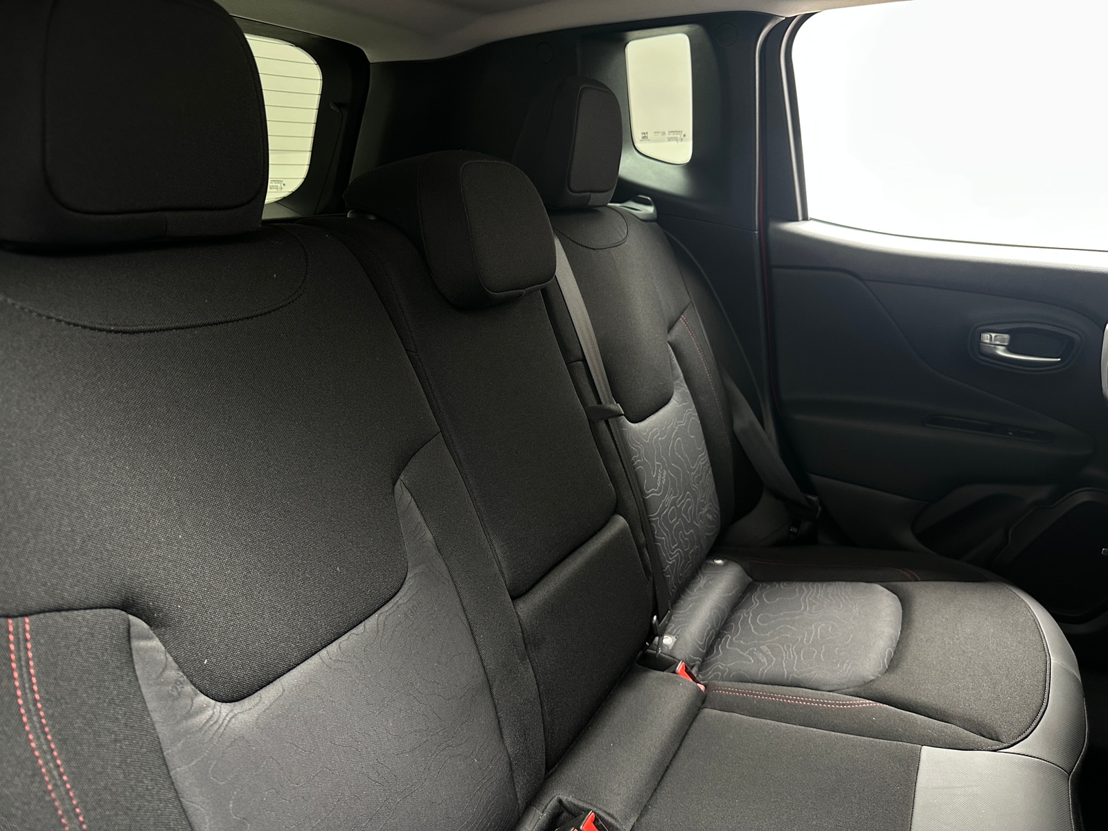 Thumbnail: 2021 Jeep Renegade - 6