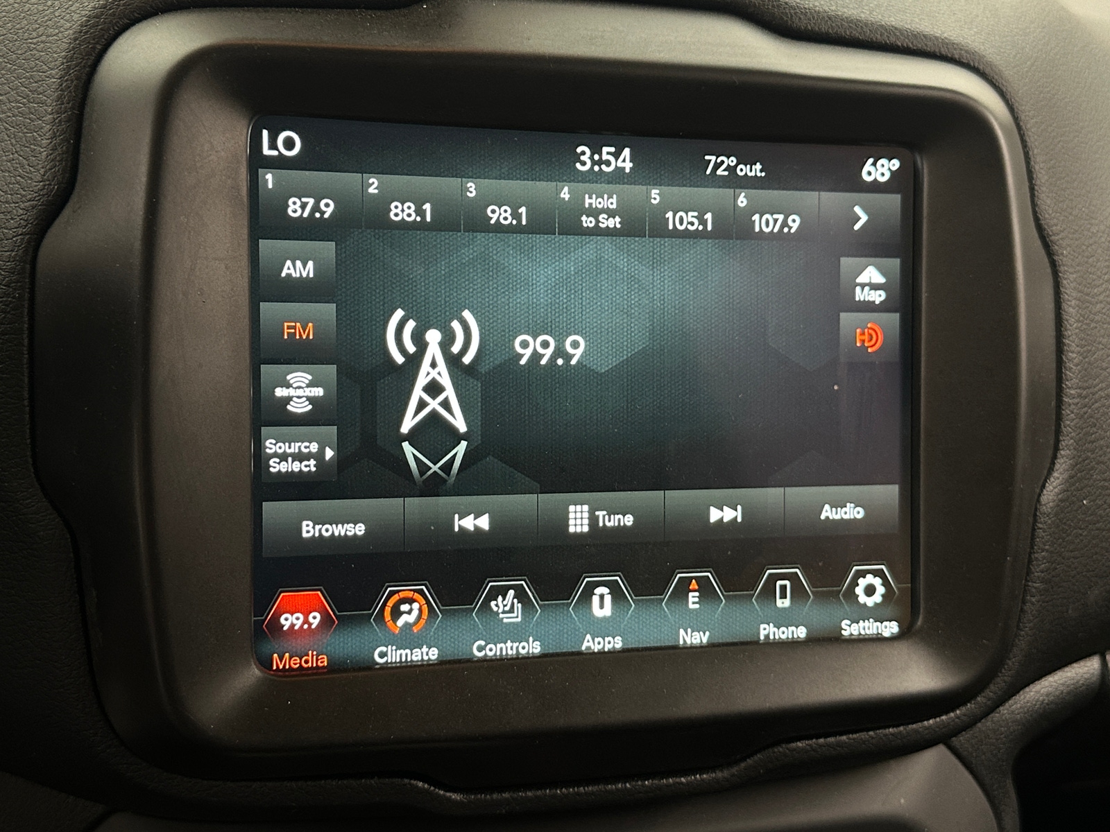 Thumbnail: 2021 Jeep Renegade - 4